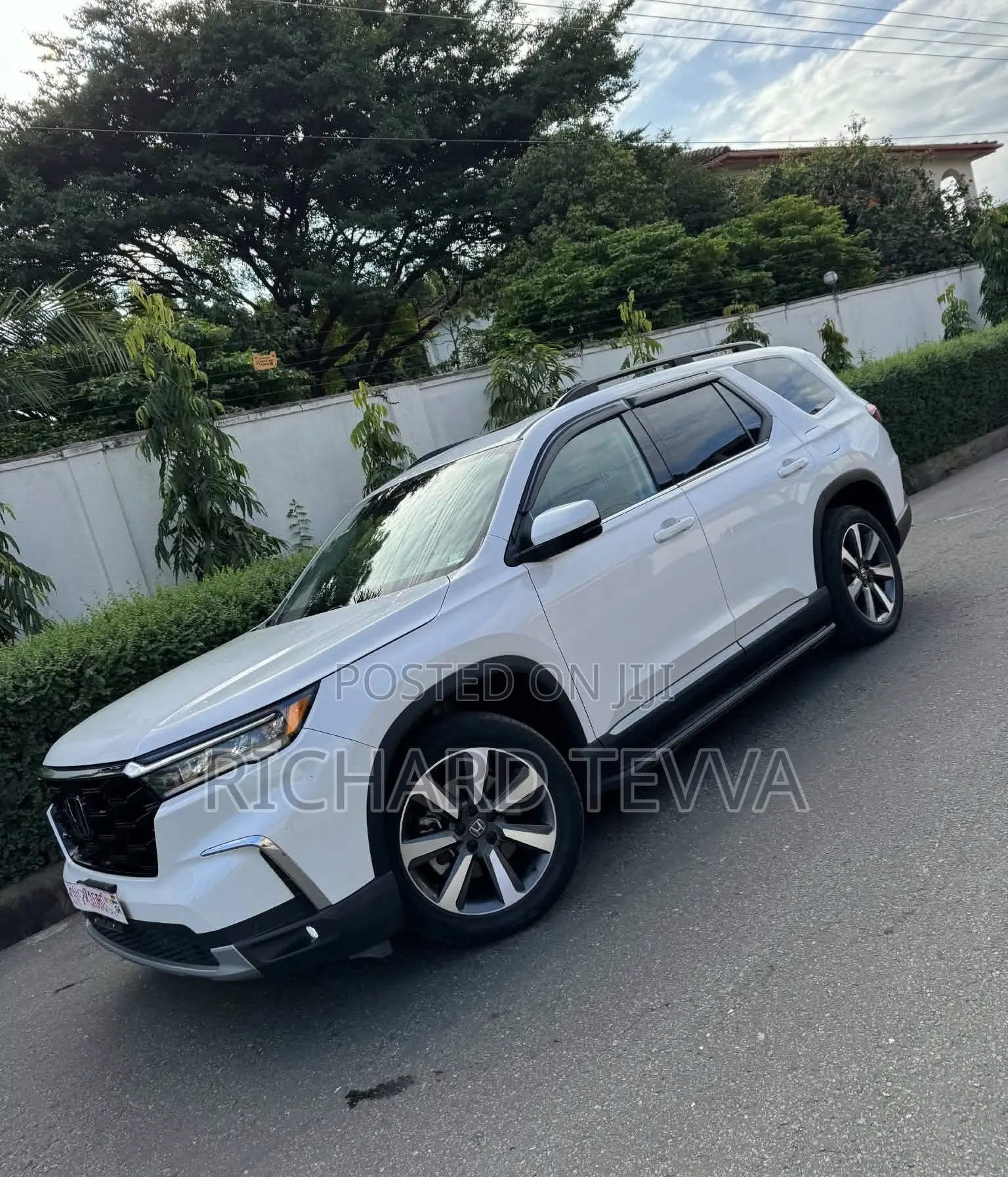 Honda Pilot Touring AWD 2025 White