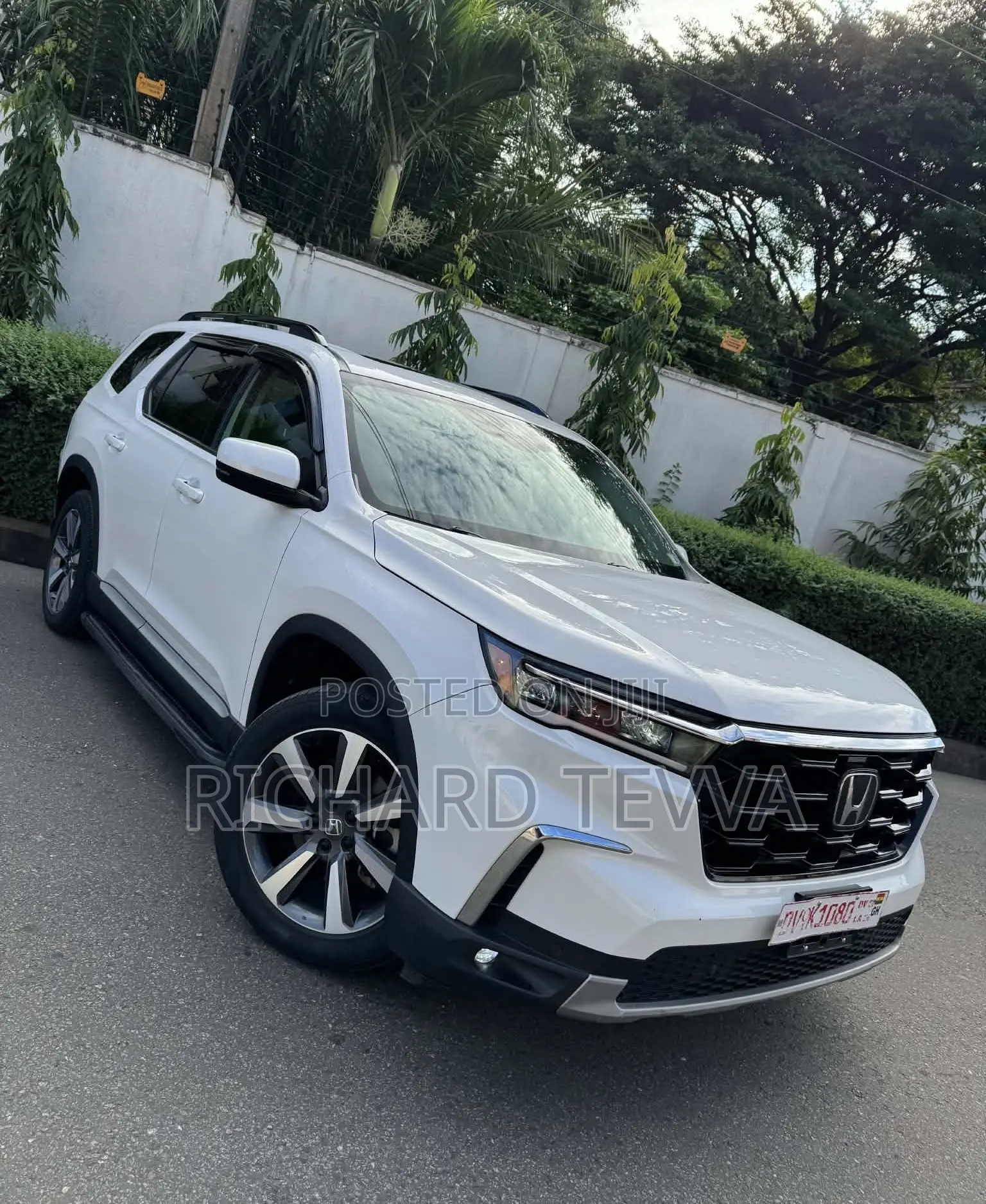Honda Pilot Touring AWD 2025 White