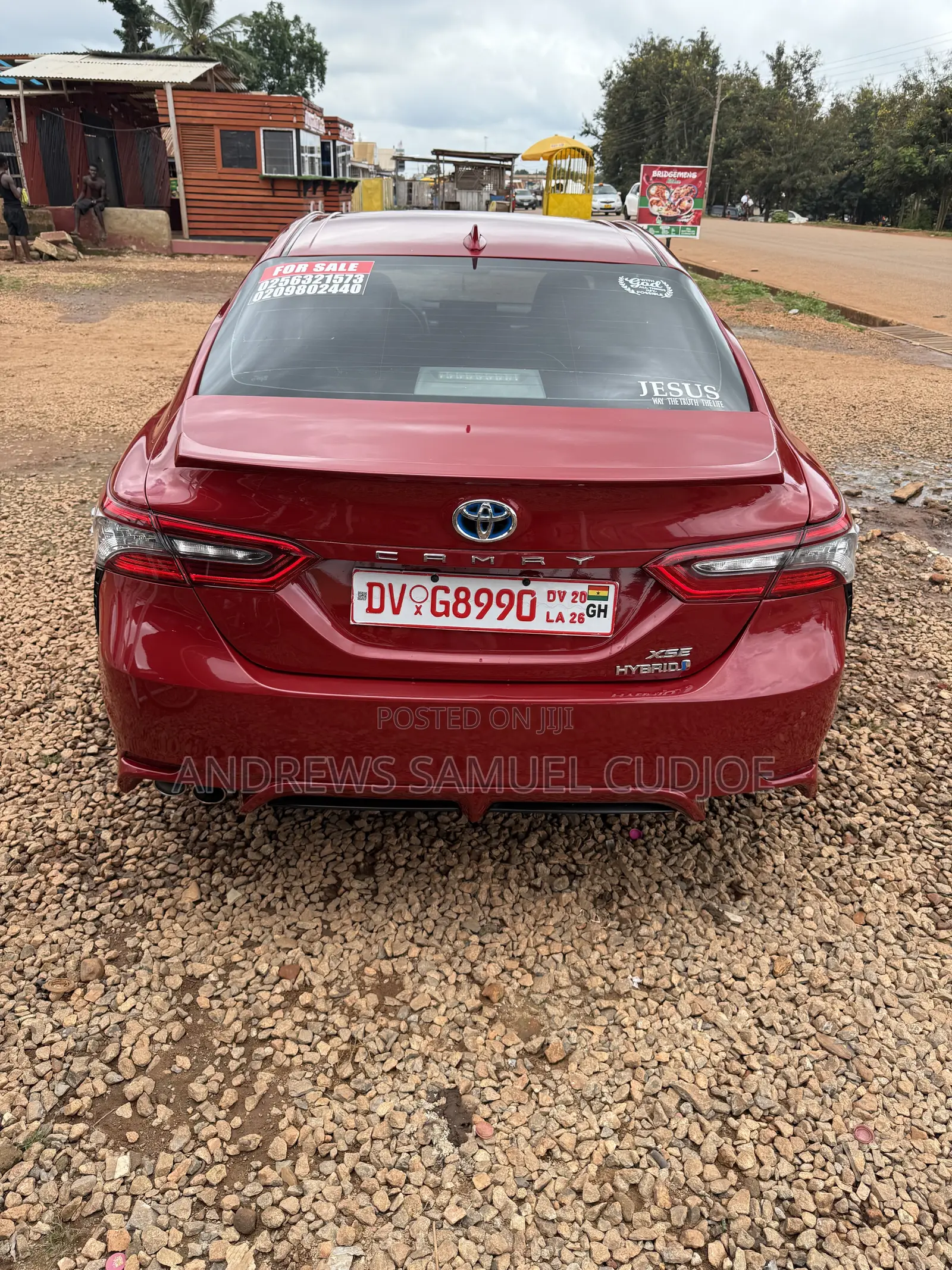 Toyota Camry Hybrid XSE 2023 Red