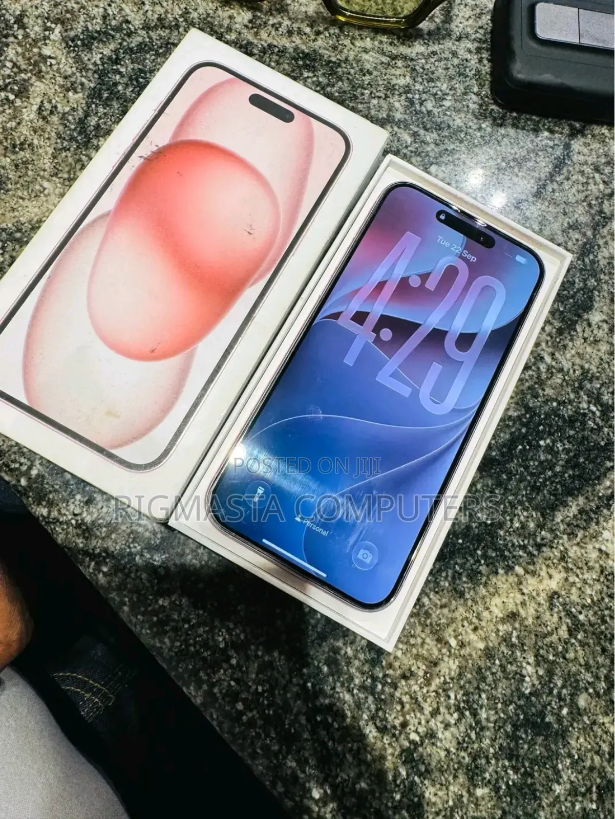 New Apple iPhone 15 256 GB Pink