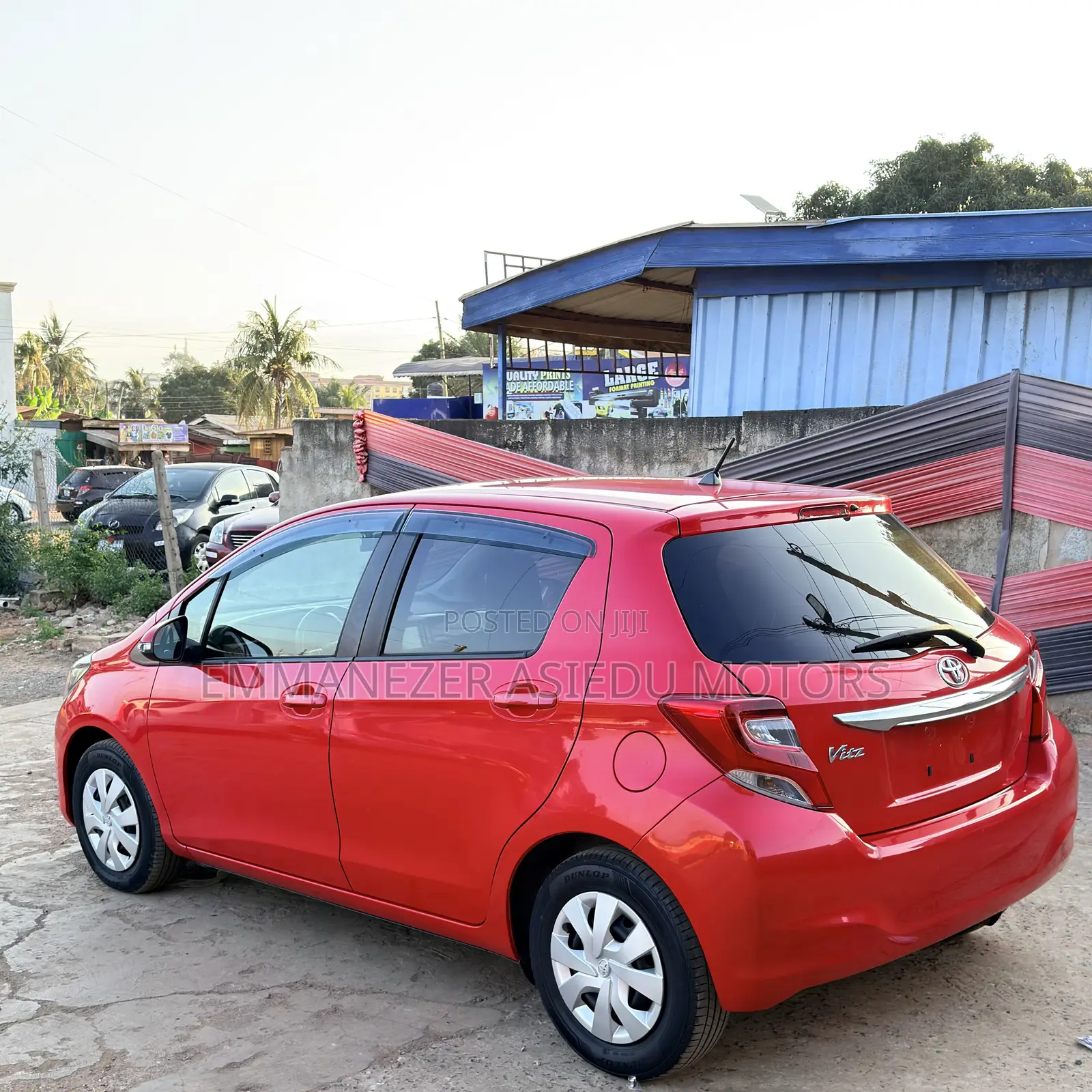 Toyota Vitz 1.3 FWD 5dr 2015 Red