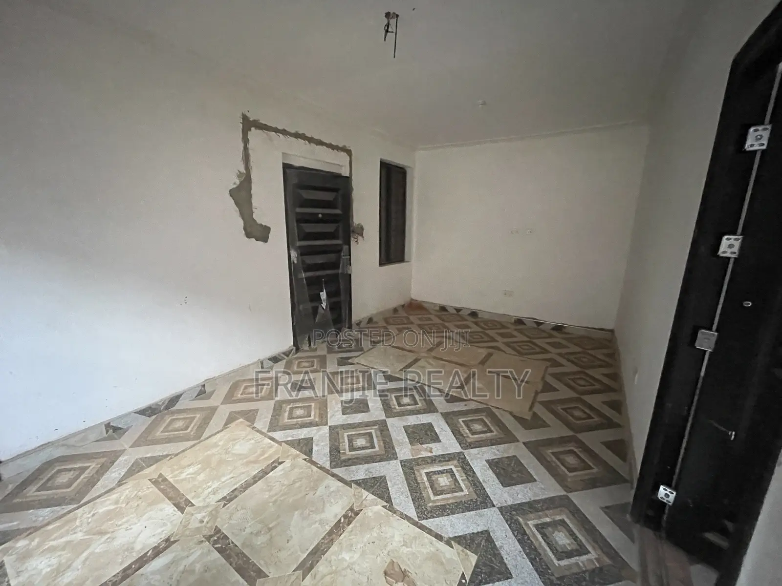 1bdrm Apartment in Franjie Realty, West Hills Mall Area for rent