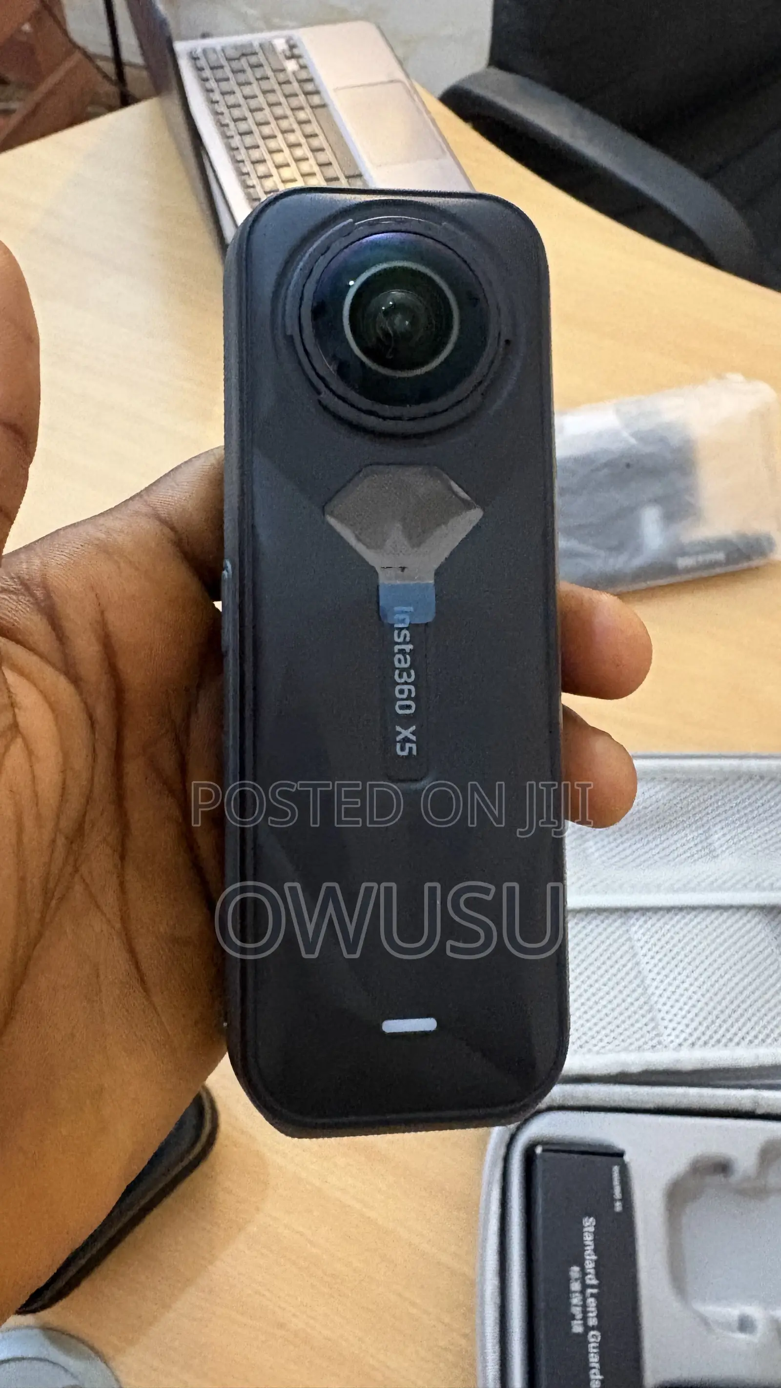 Insta360 X5