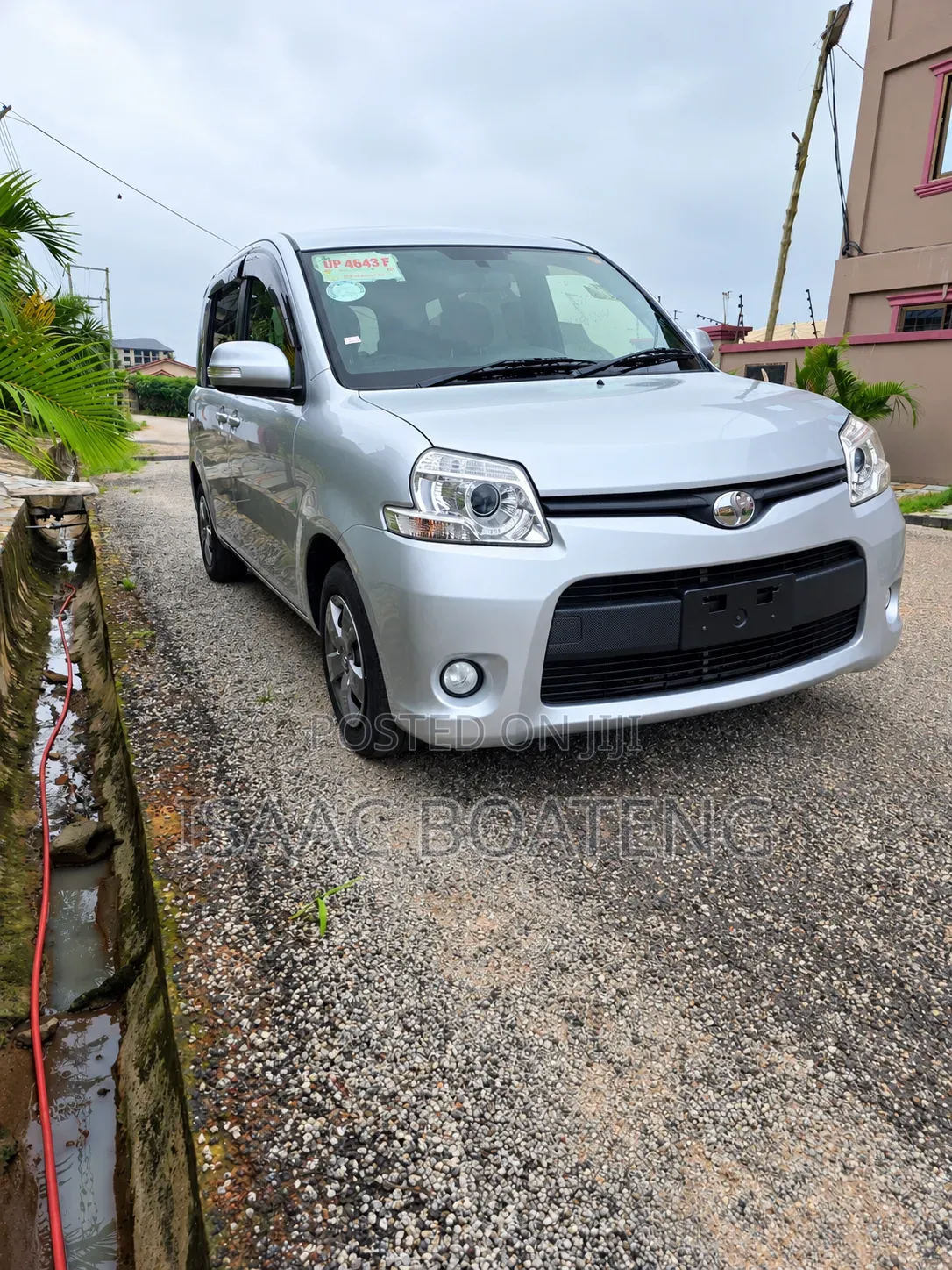 Toyota Sienta 1.5 FWD 2014 Silver