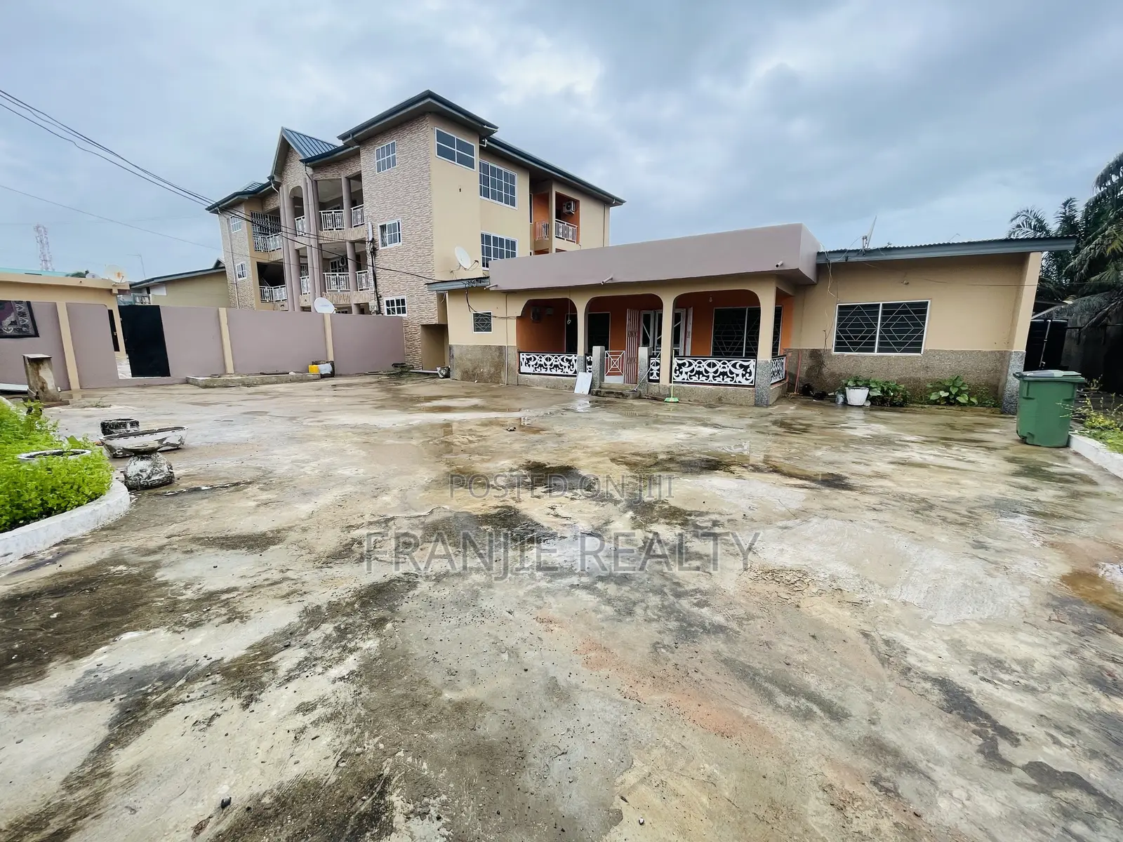 3bdrm Apartment in Franjie Realty, Weija for rent