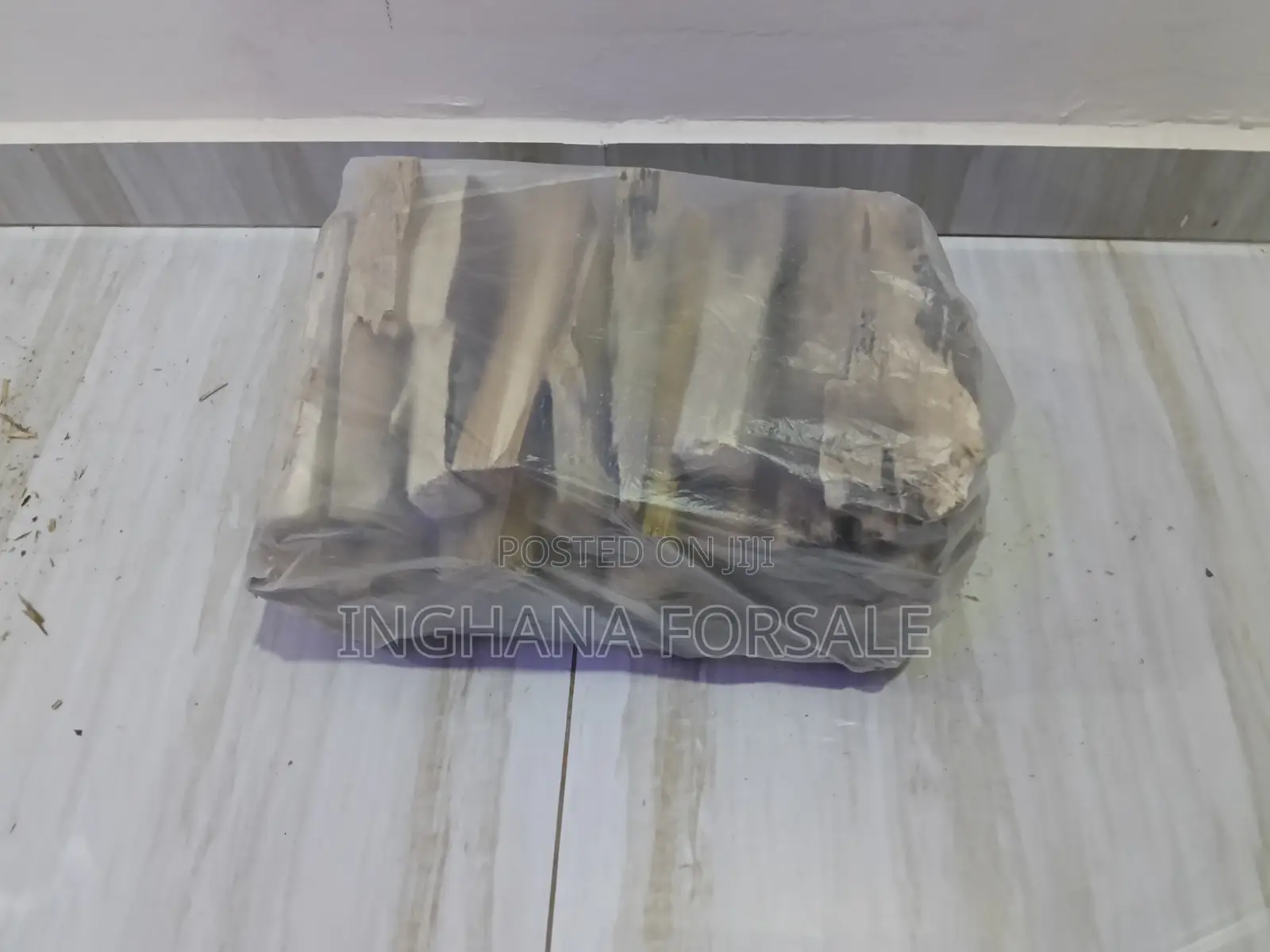 Firewood, Wood for Fire. 3 Kg Packed for 10 Cedi
