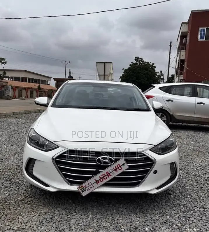 Hyundai Elantra Limited 2018 White