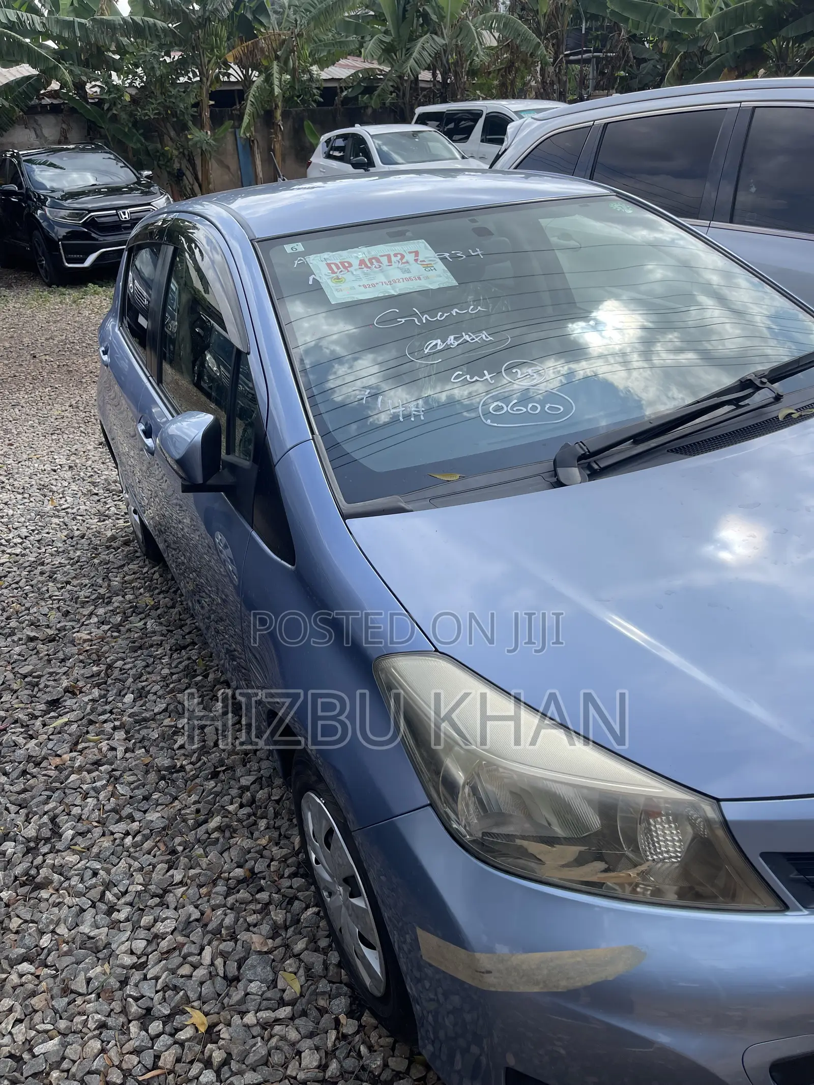 Toyota Vitz 1.3 FWD 5dr 2013 Blue