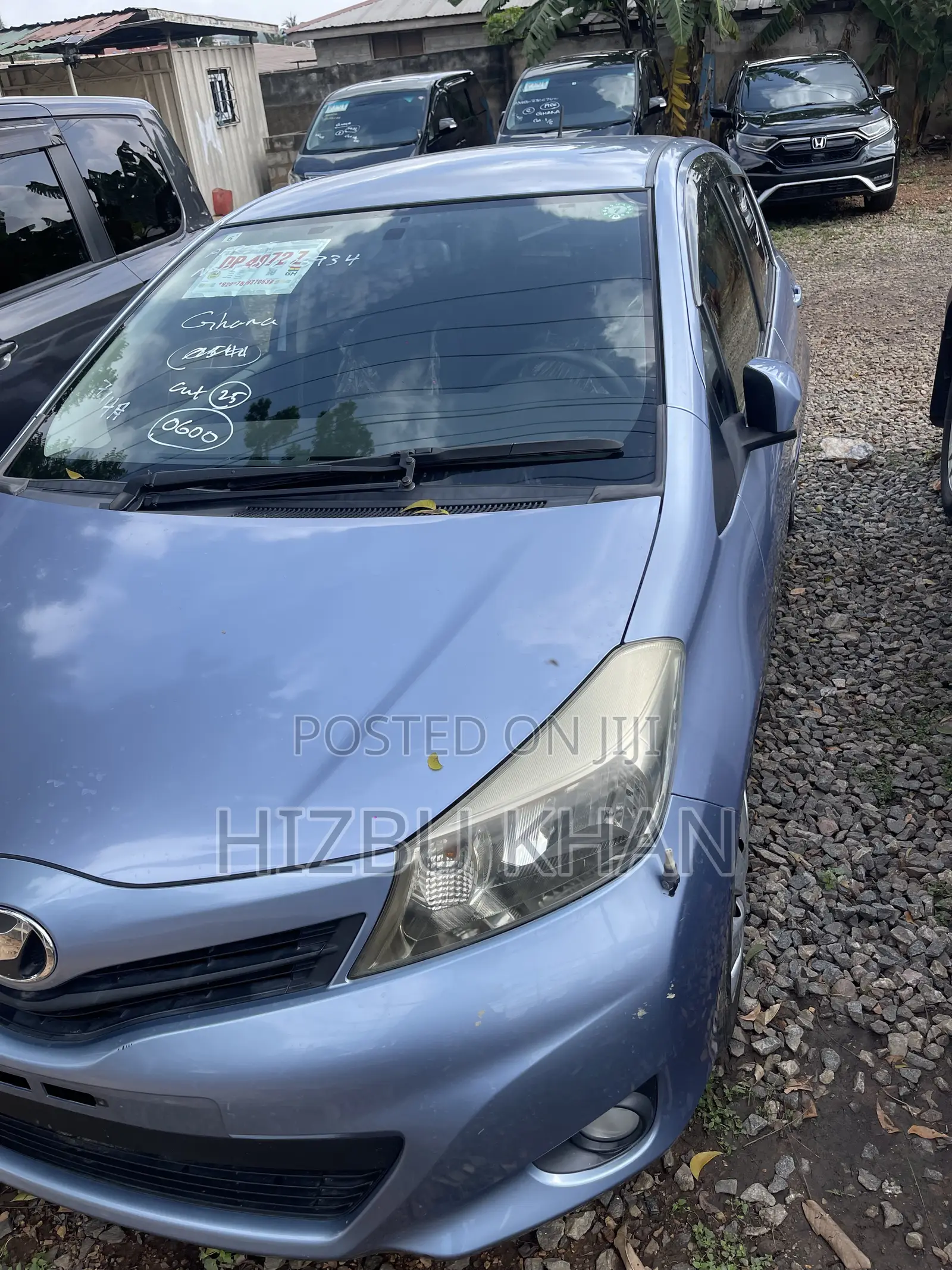 Toyota Vitz 1.3 FWD 5dr 2013 Blue