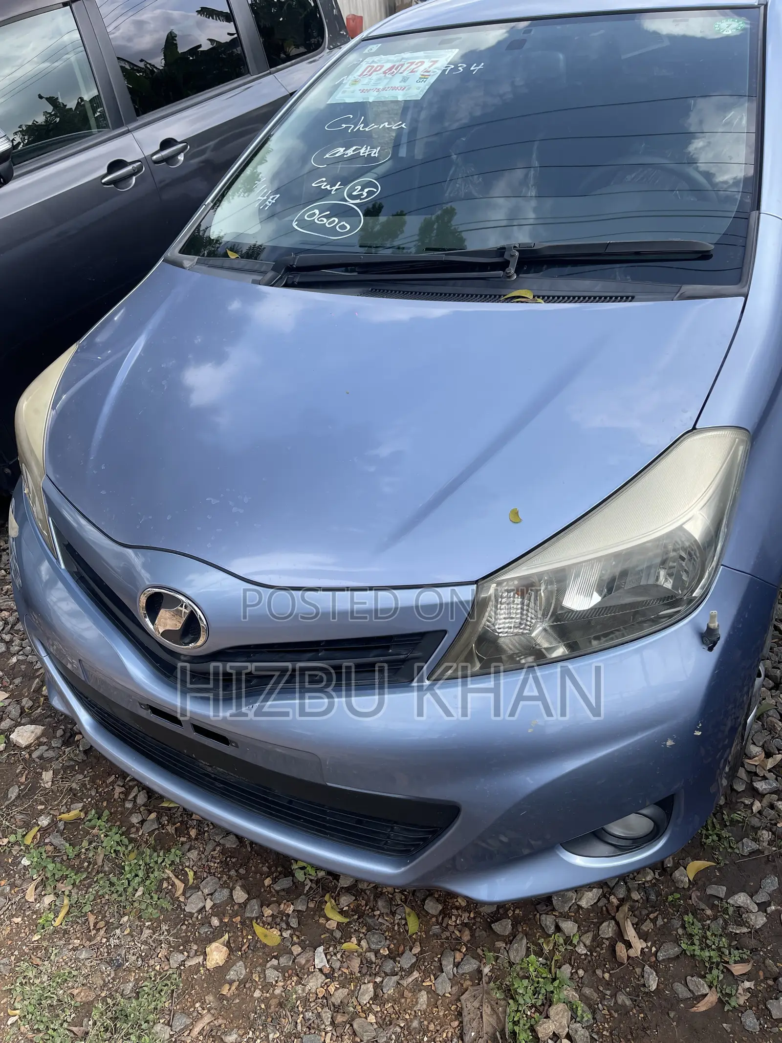 Toyota Vitz 1.3 FWD 5dr 2013 Blue
