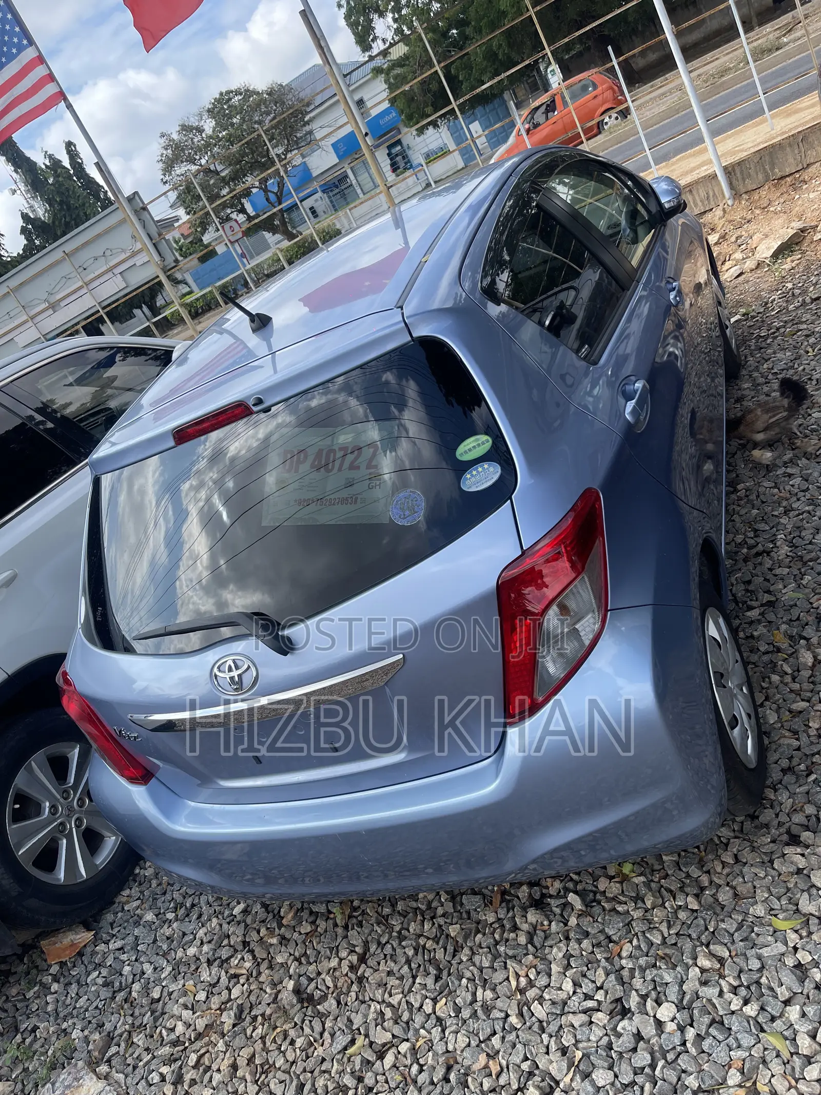 Toyota Vitz 1.3 FWD 5dr 2013 Blue