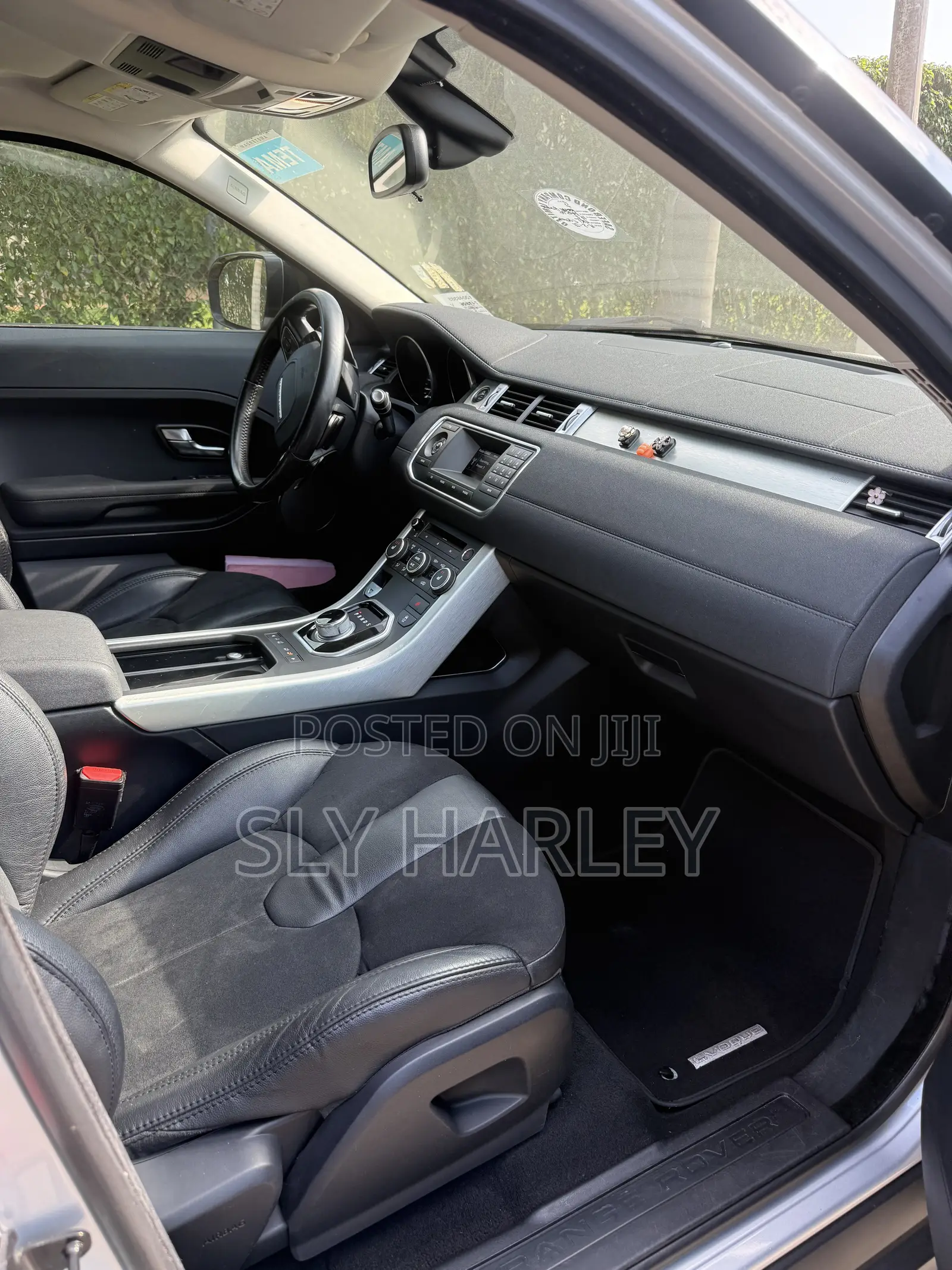 Land Rover Range Rover Evoque Pure AWD 5-Door 2013 Silver