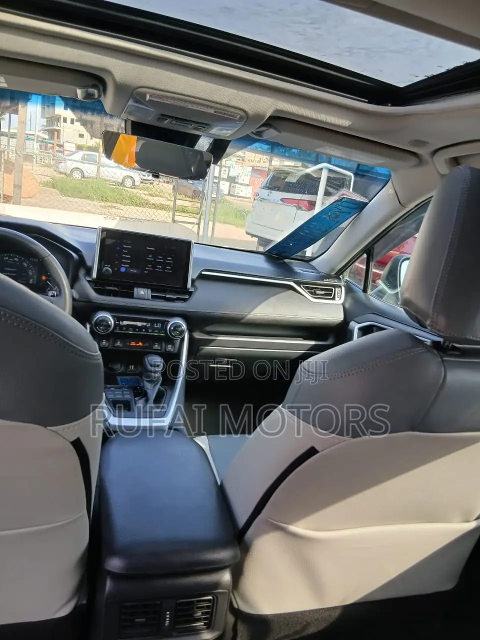Toyota RAV4 XLE Premium AWD 2024 Gray