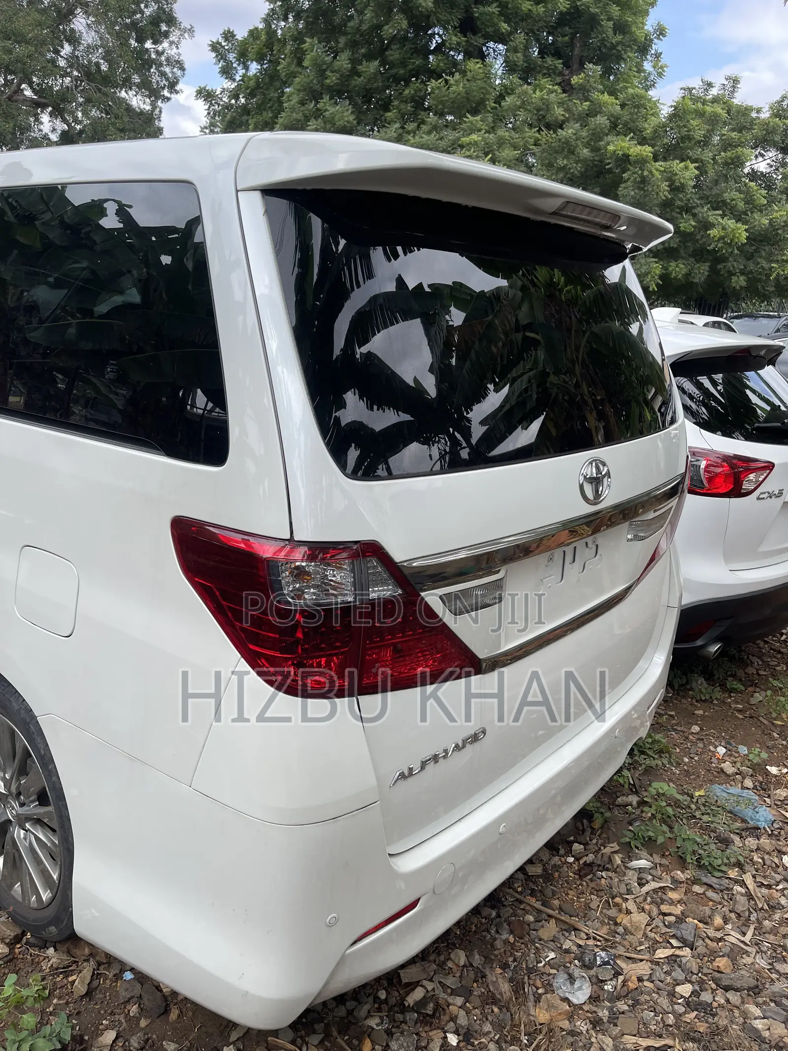 Toyota Alphard 2.4 Petrol AWD 2013 White