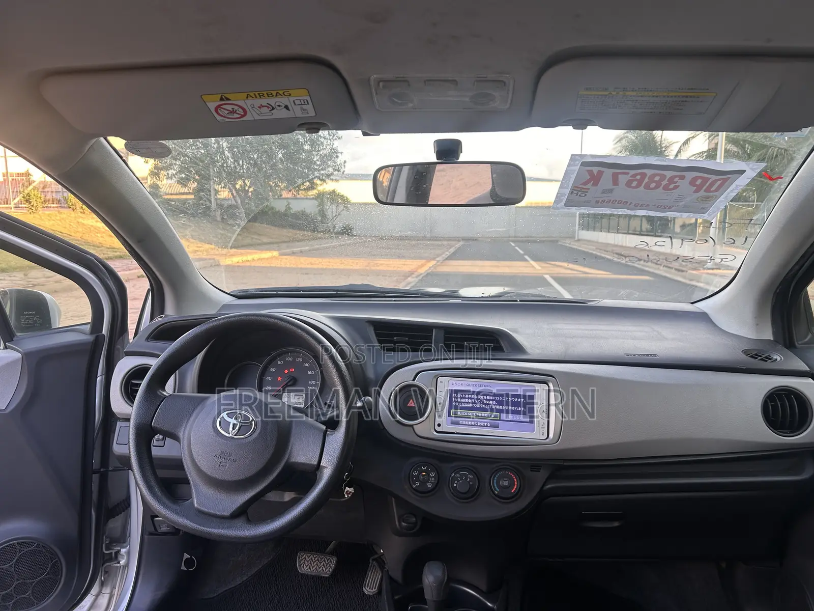 Toyota Vitz 2013 Silver