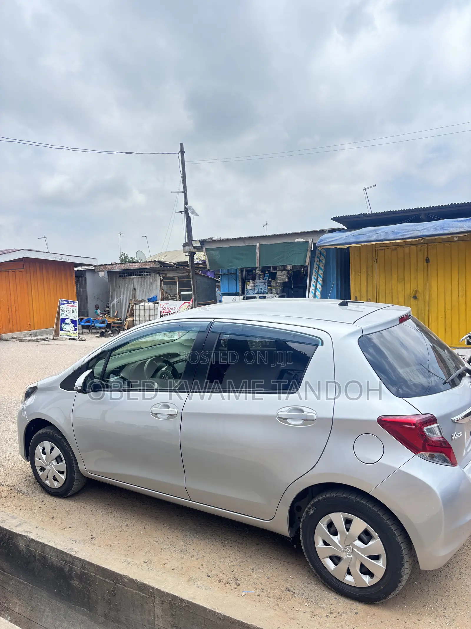 Toyota Vitz 1.3 AWD 5dr 2015 Silver