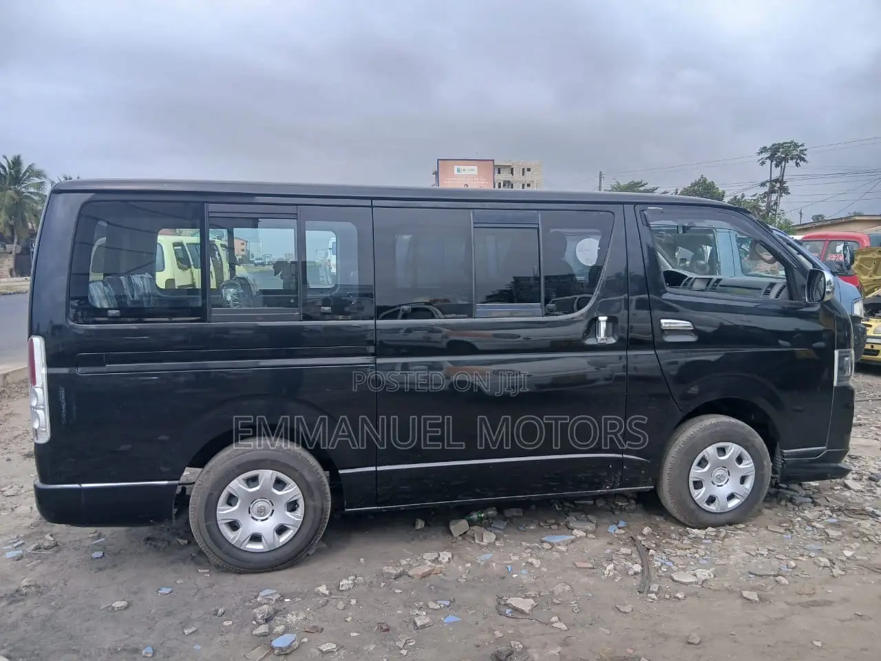 Toyota HiAce 2010 Black
