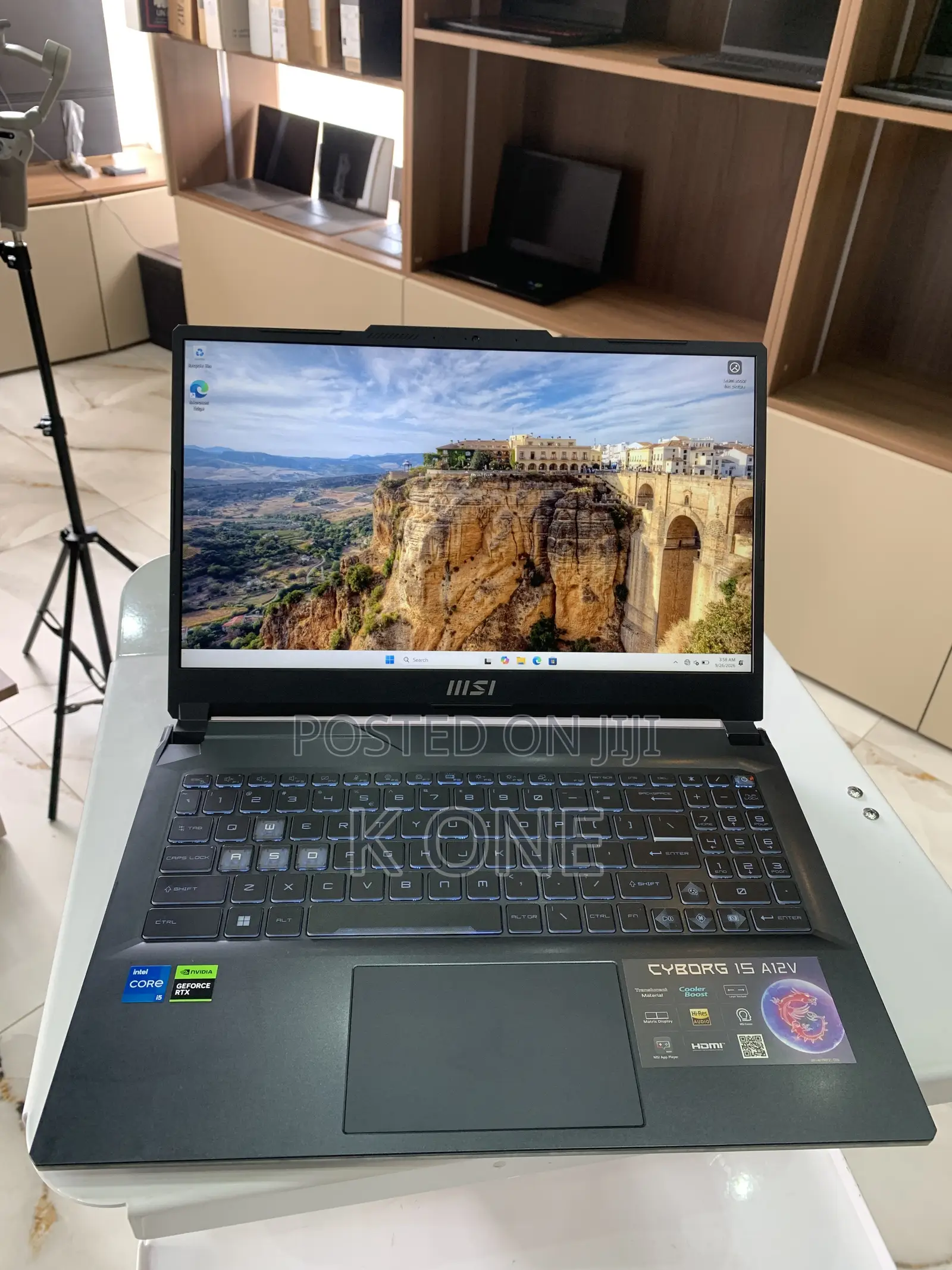 Laptop MSI Cyborg 15 8GB Intel Core i5 SSD 512GB
