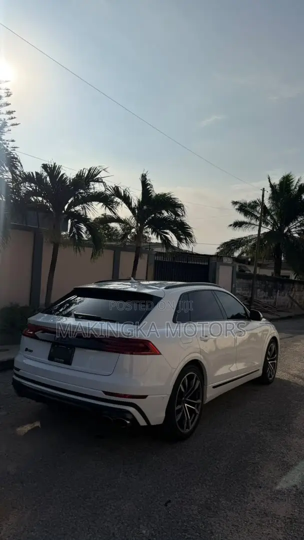 Audi RS Q8 Base 2023 White