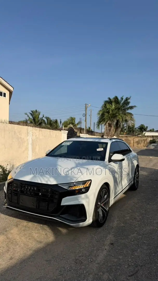Audi RS Q8 Base 2023 White