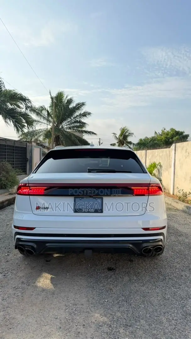 Audi RS Q8 Base 2023 White