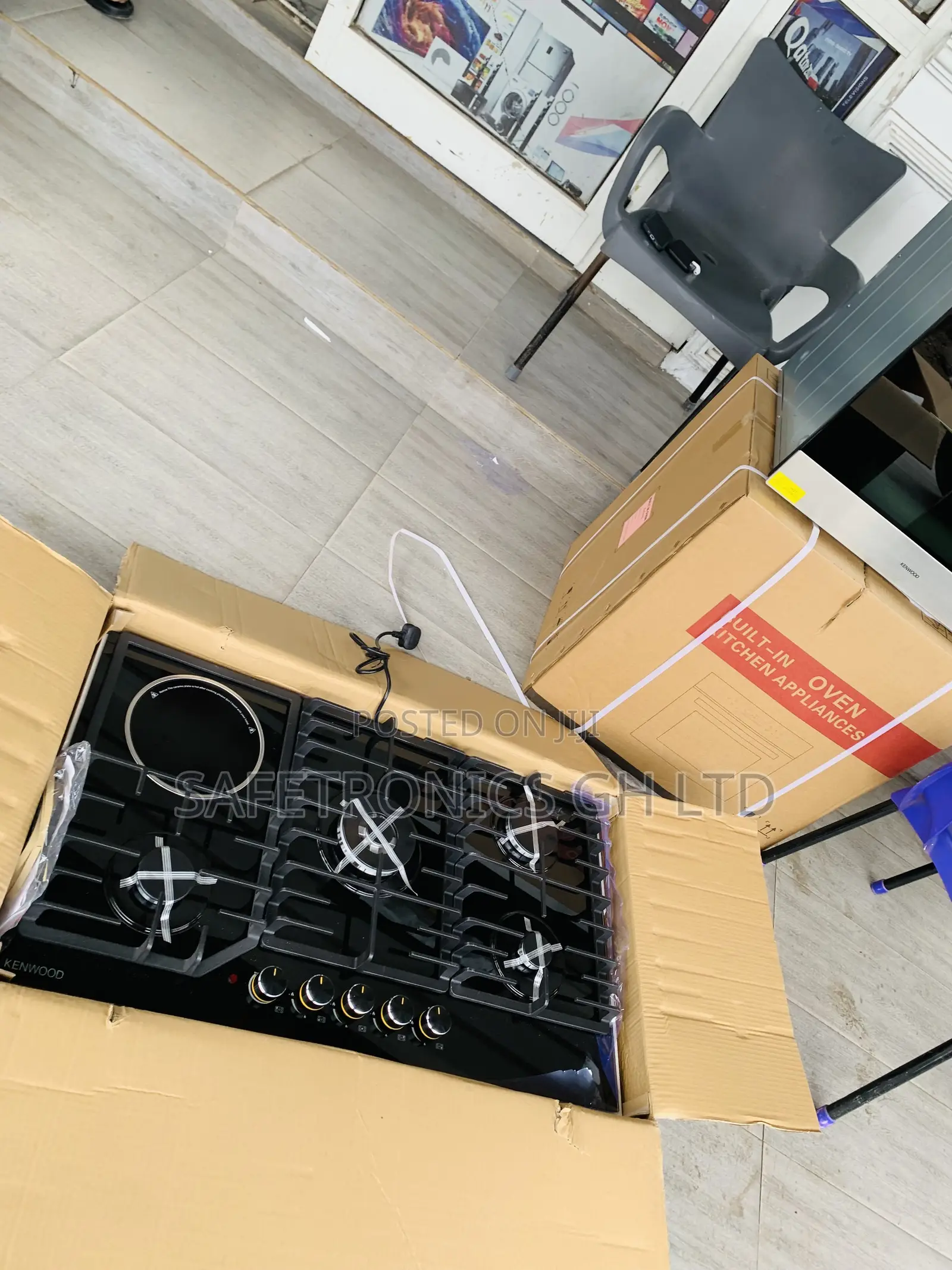 Choose Perfect Black Kenwood in-Built 4 Gas 1 Electric Hob