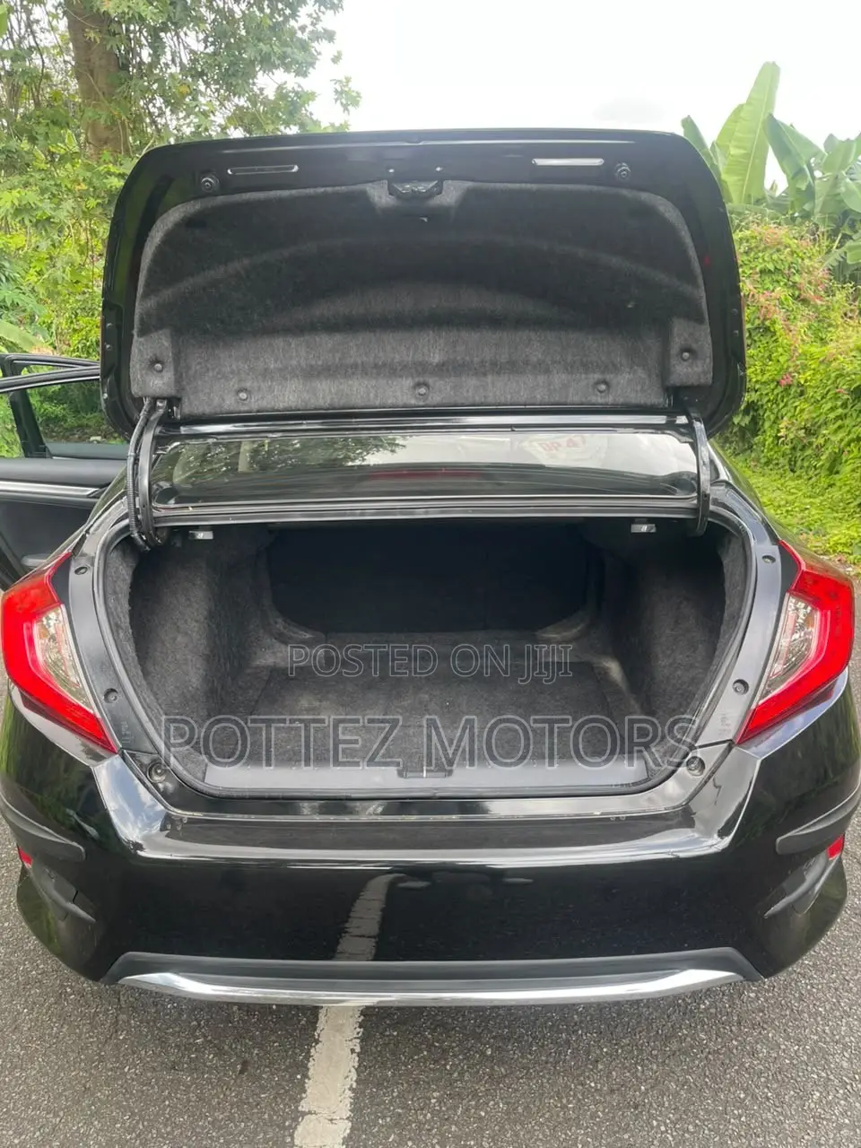Honda Civic Touring Sedan 2019 Black