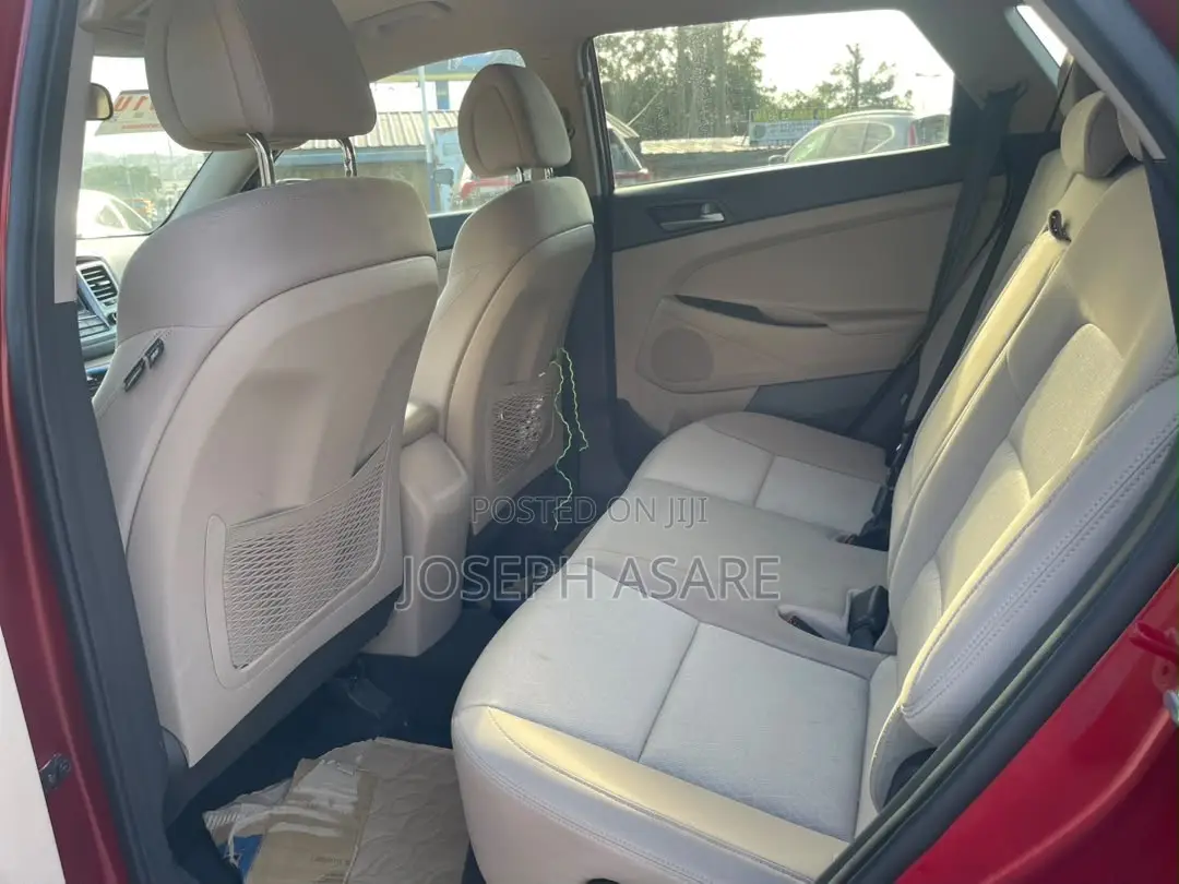 Hyundai Tucson 2017 Red