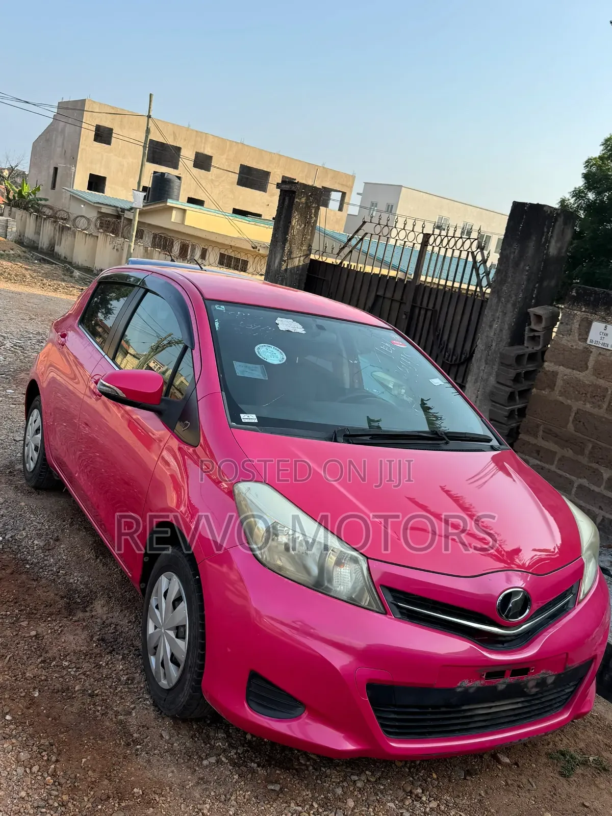 Toyota Vitz 2011 Pink
