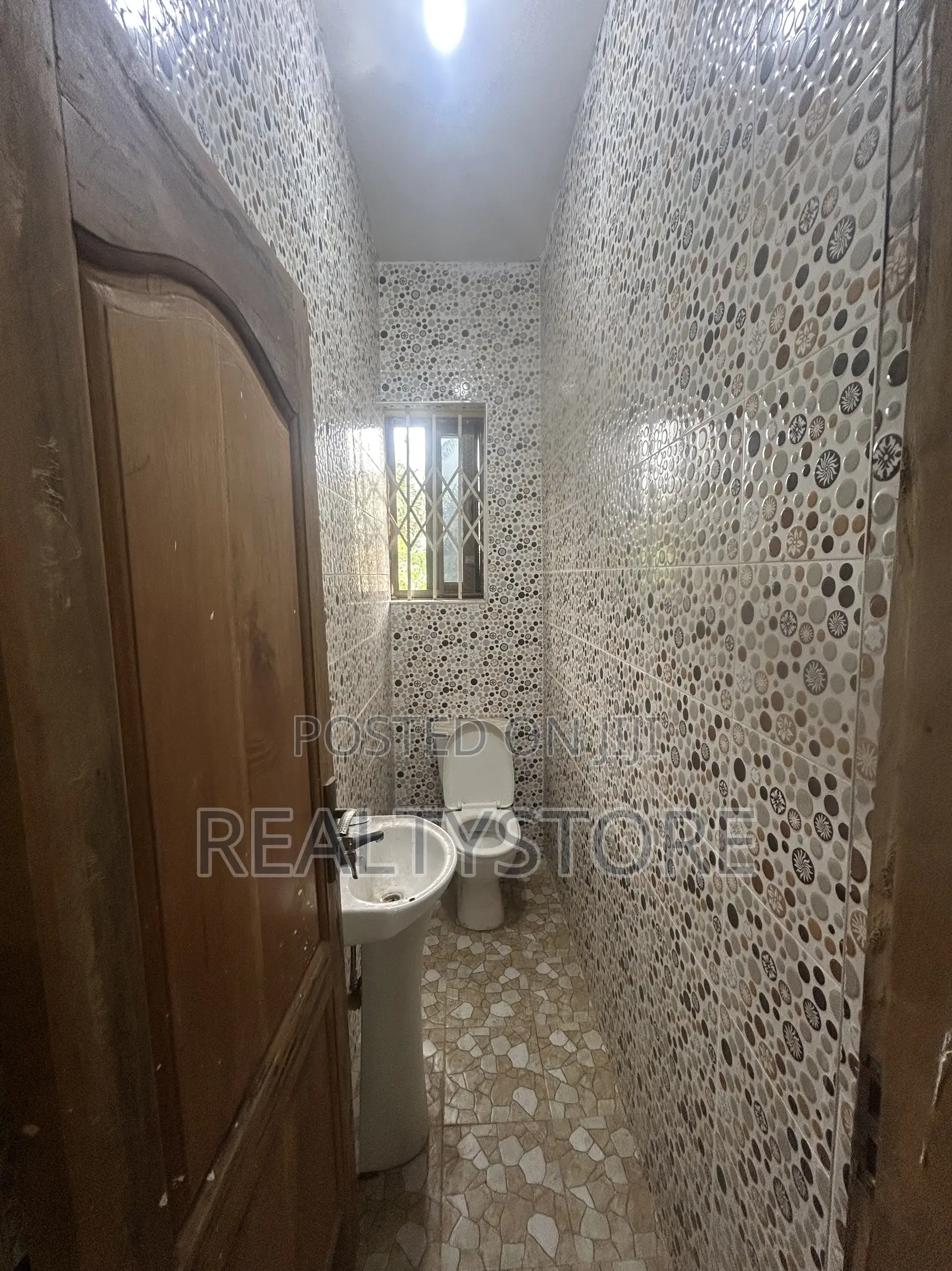 3bdrm Apartment in Kwabenya, Accra Metropolitan for rent