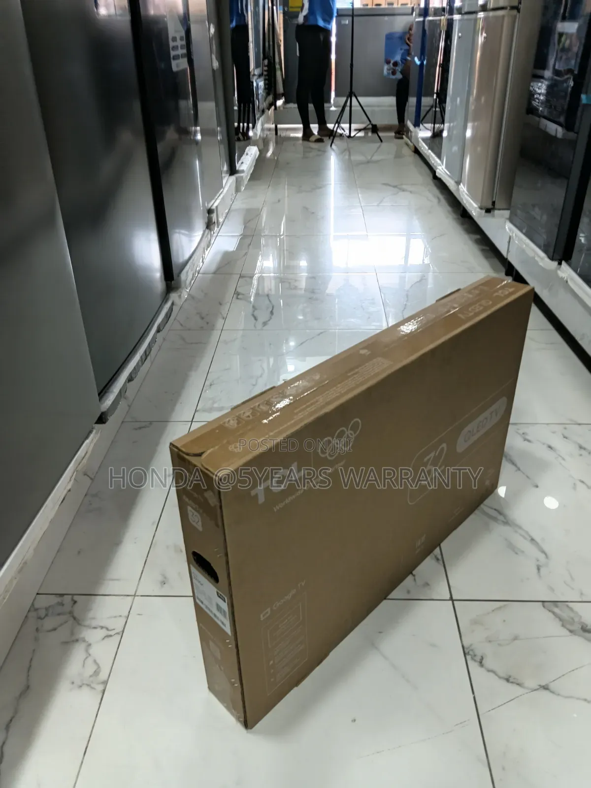 Smart, Slim, Stunninv TCL