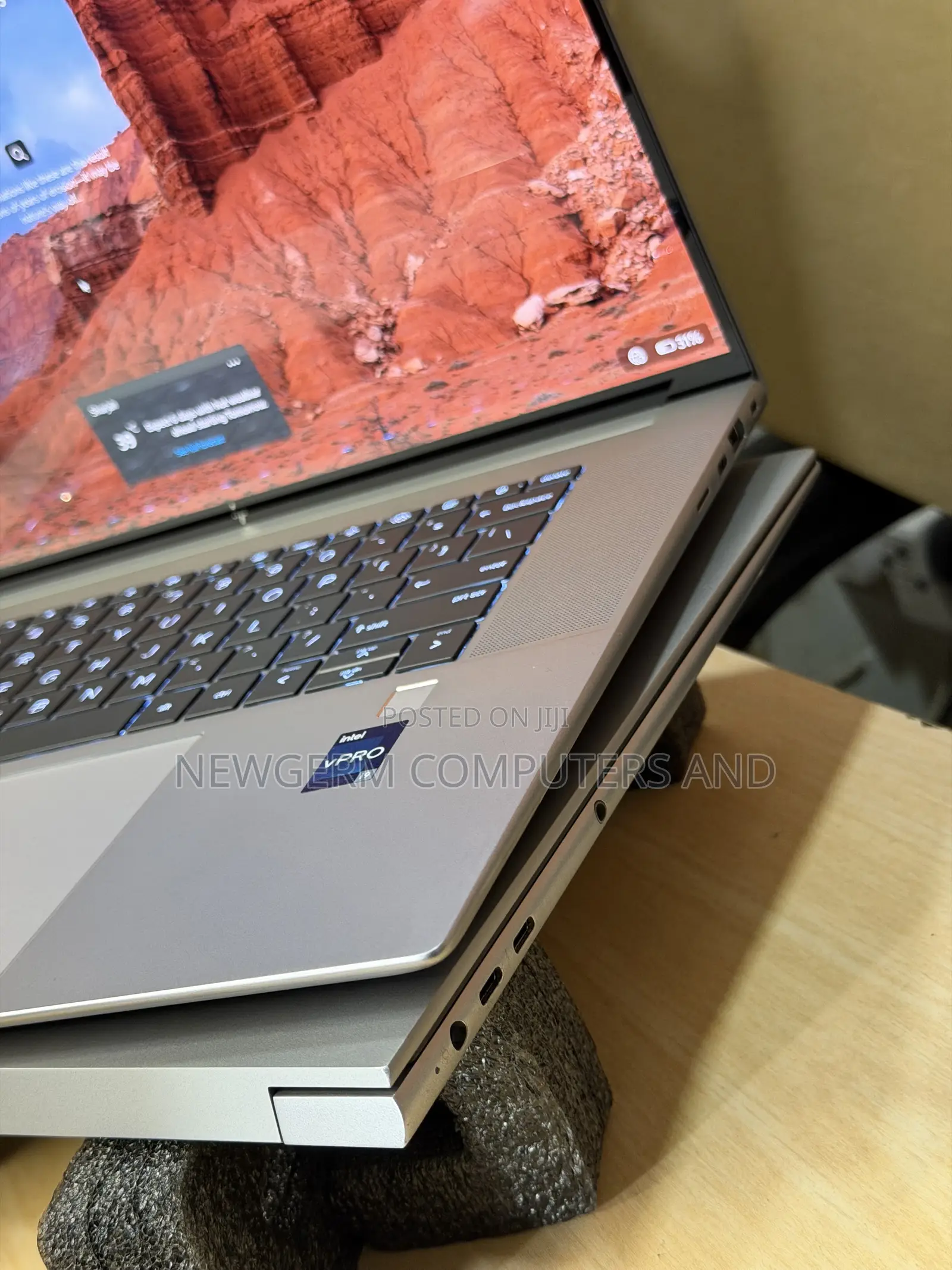New Laptop HP ZBook 16 Studio G10 16GB Intel Core i9 SSD 1T