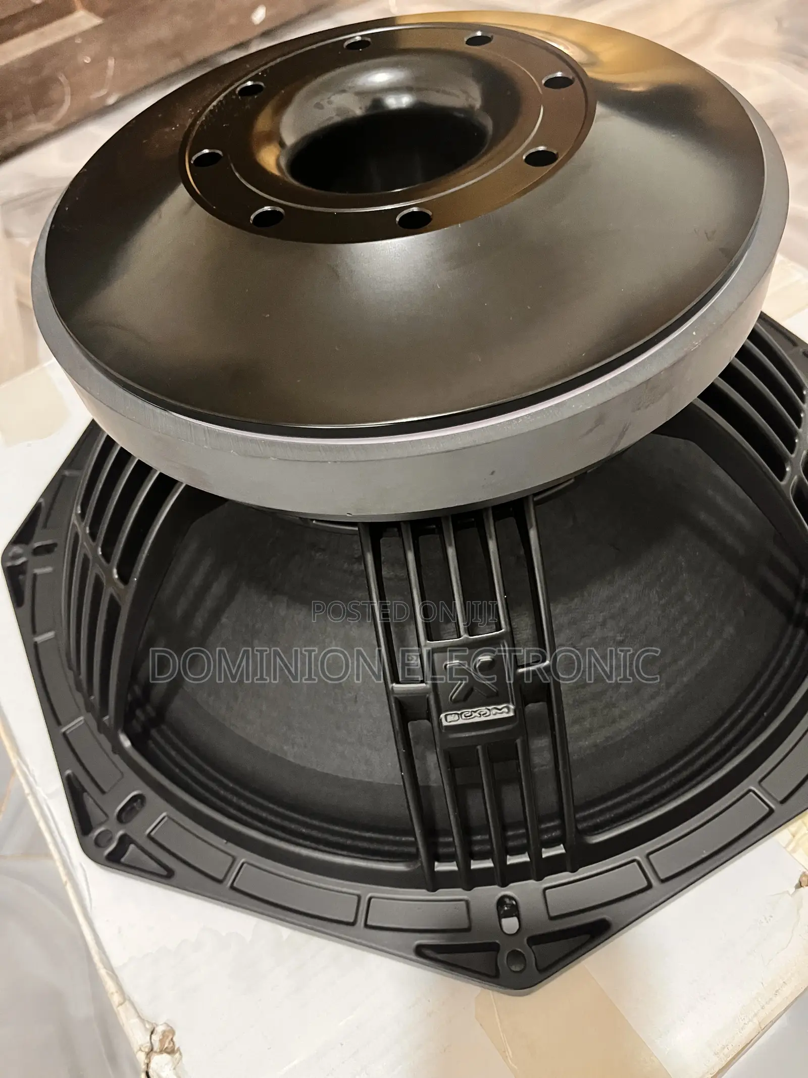 RCF Narked Speaker 18