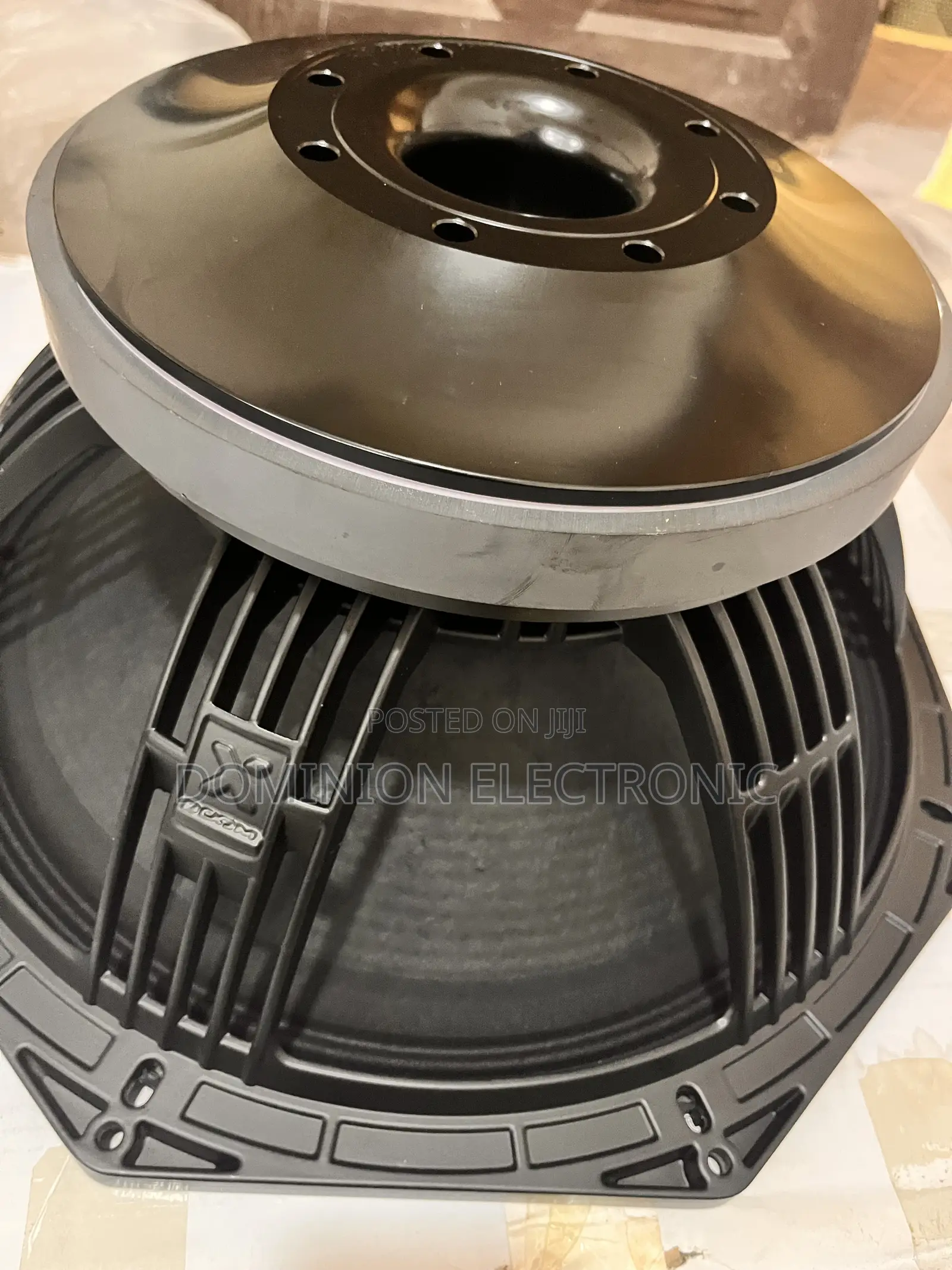 RCF Narked Speaker 18