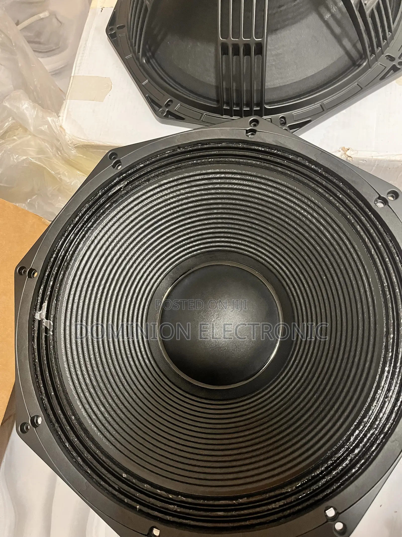 RCF Narked Speaker 18