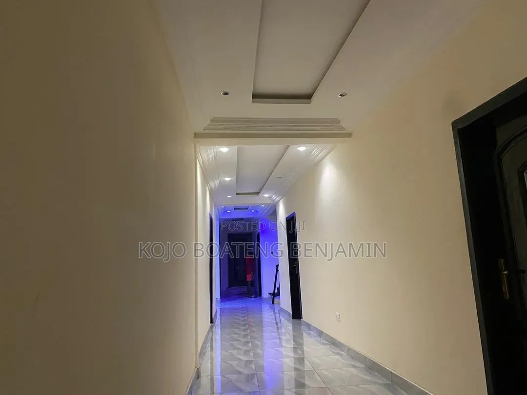 4bdrm House in Akuapim North for sale