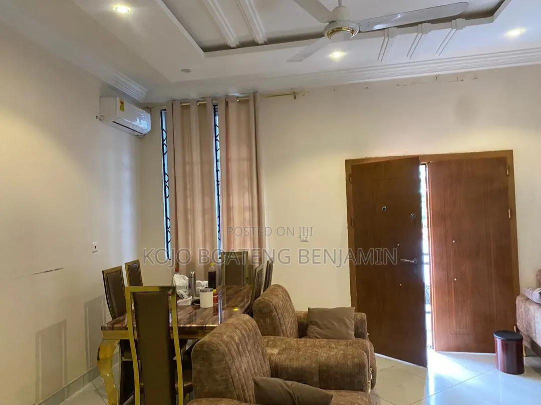 4bdrm House in Akuapim North for sale