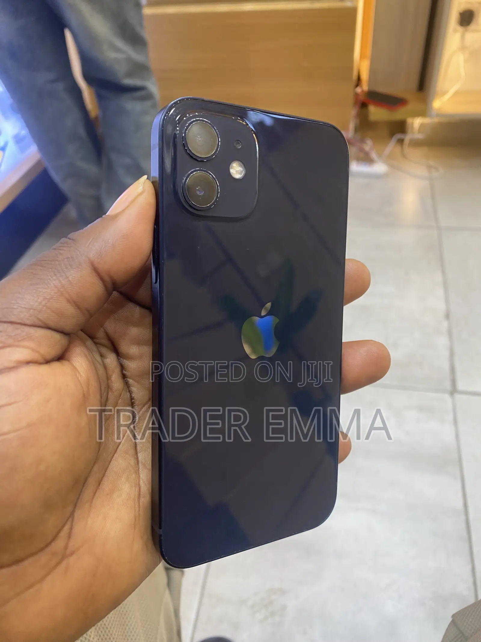 Apple iPhone 12 64 GB Black