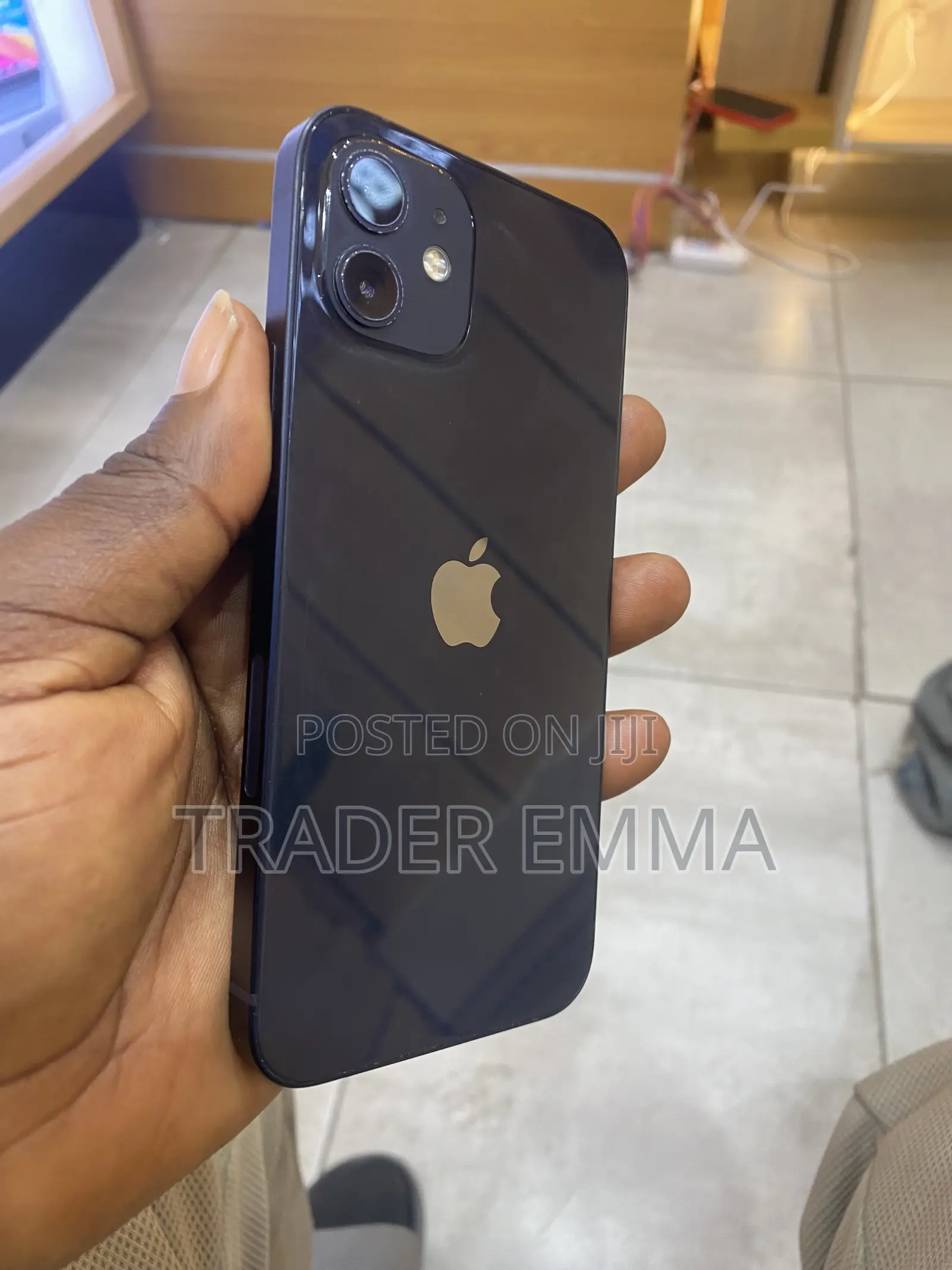 Apple iPhone 12 64 GB Black
