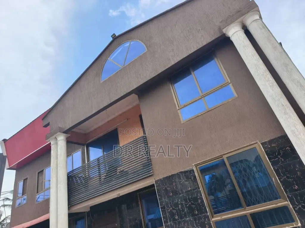 2bdrm Apartment in Golfcity, Sakumono for rent
