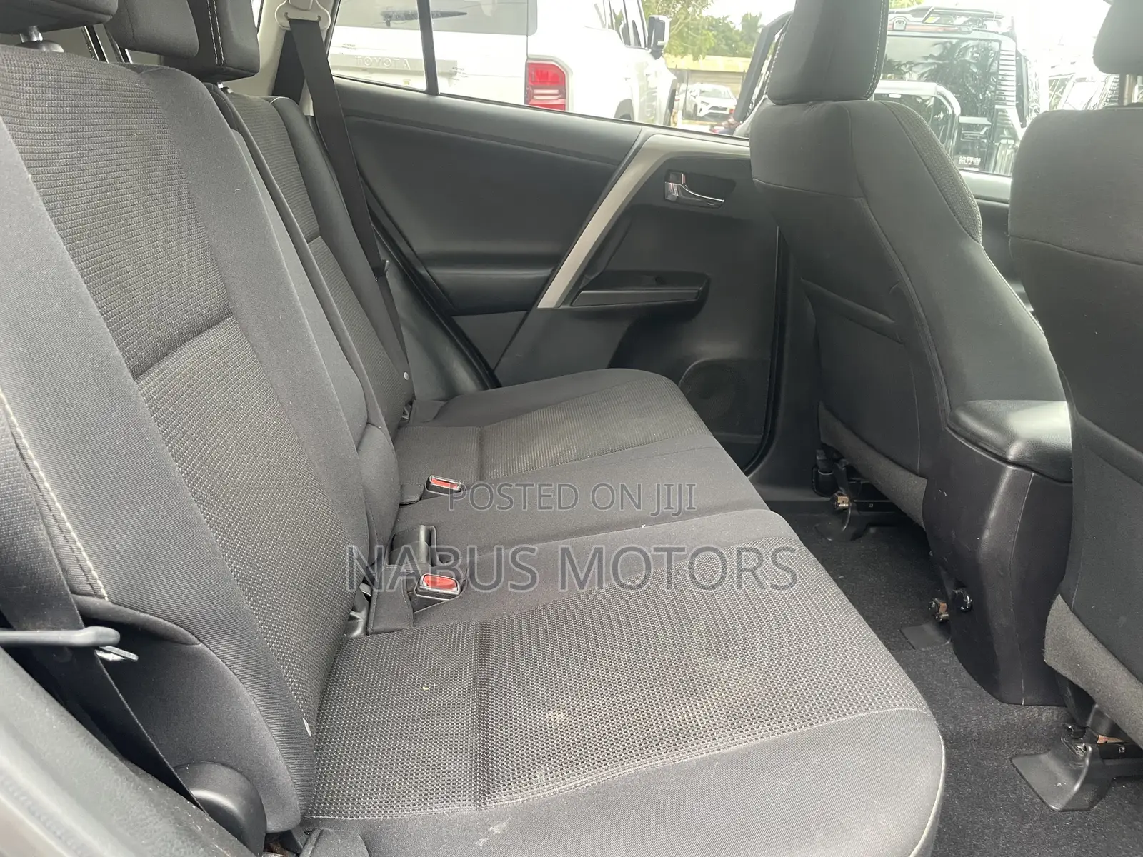 Toyota RAV4 XLE 4dr SUV AWD (2.5L 4cyl 6A) 2018 Gray