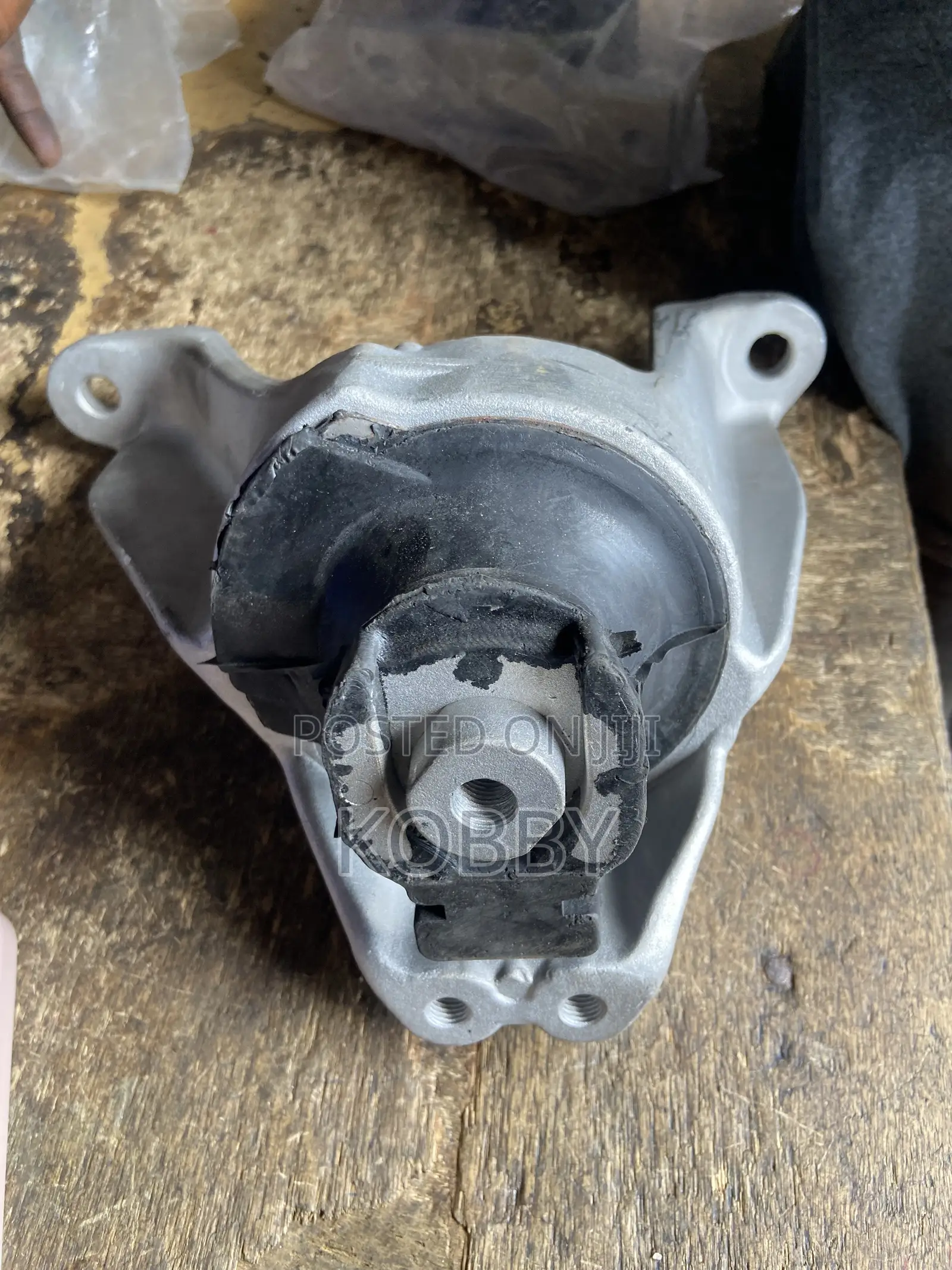CR-V /CRV 2017-2018,2019,2020,2022 Front Engine Mount / Engine Seat
