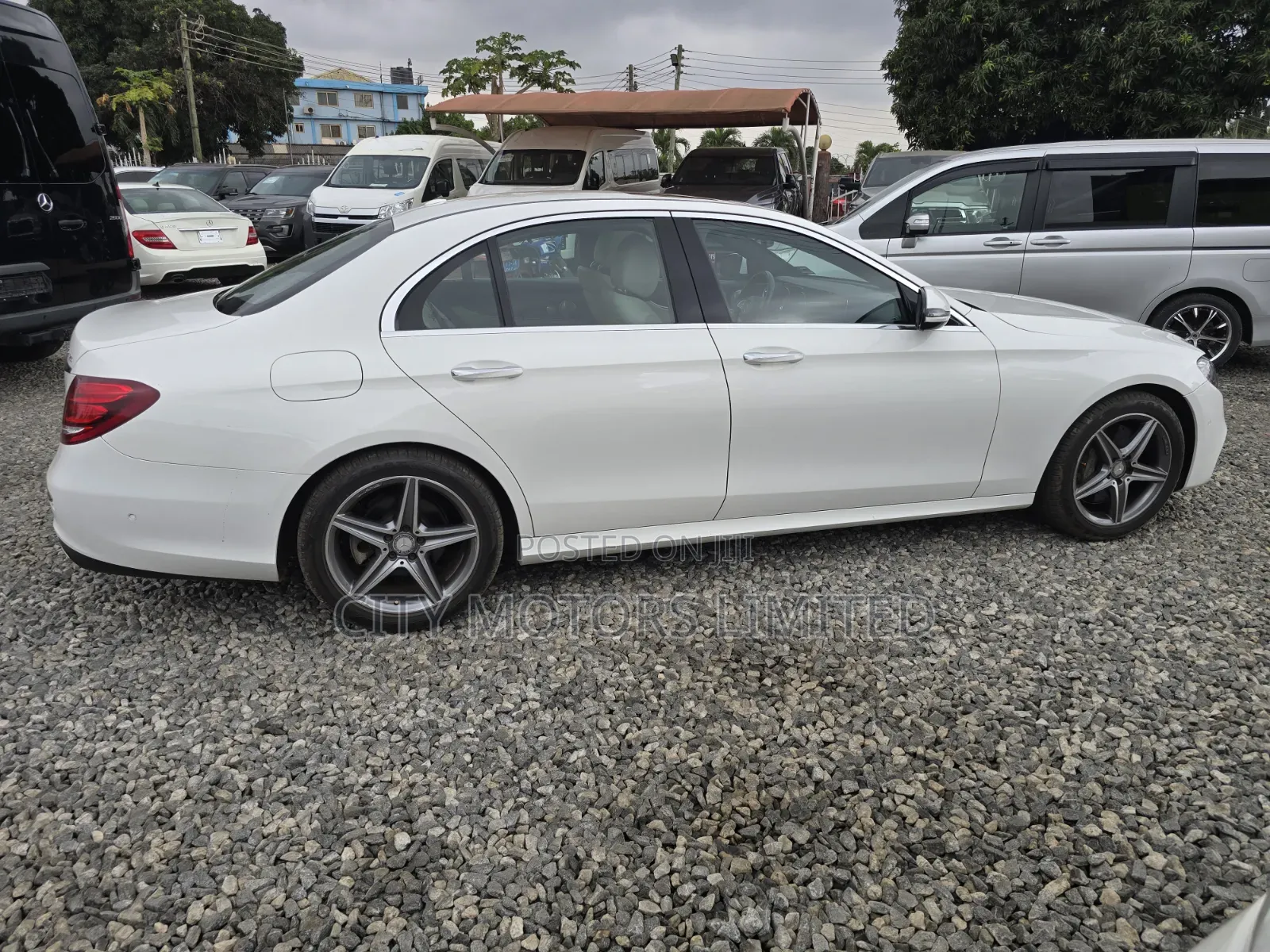 Mercedes-Benz E300 4Matic AWD Sedan (2.0L 4cyl 9A) 2017 White