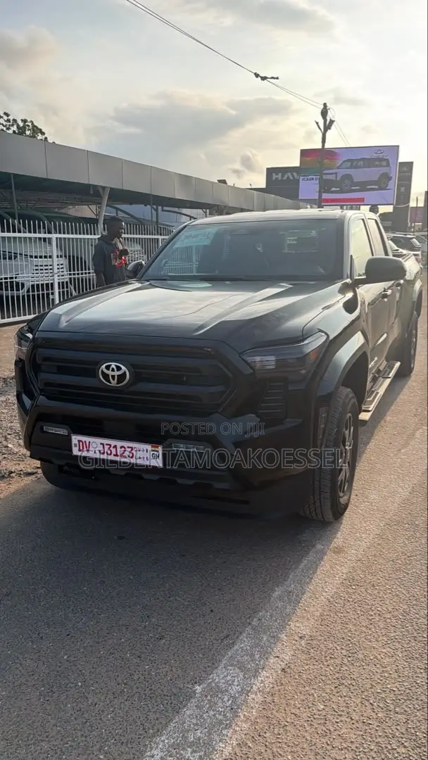 Toyota Tacoma 2025 Black