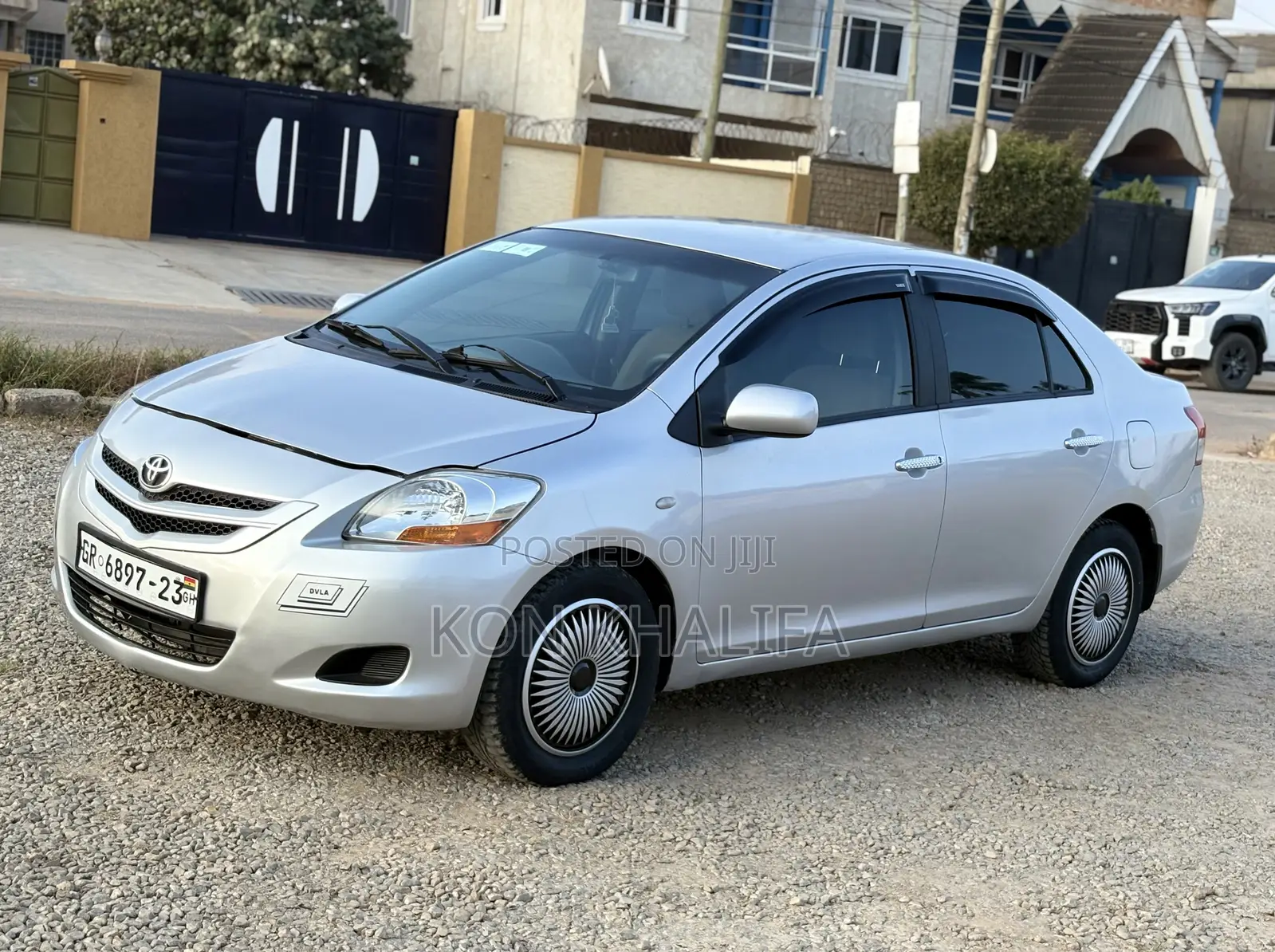 Toyota Belta 2010 Silver