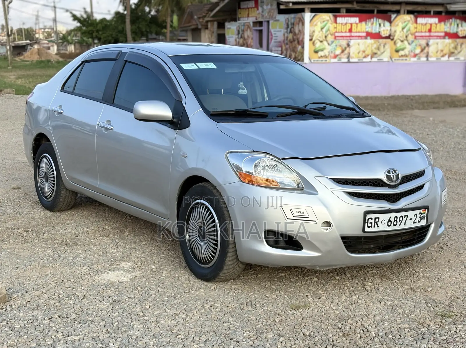 Toyota Belta 2010 Silver