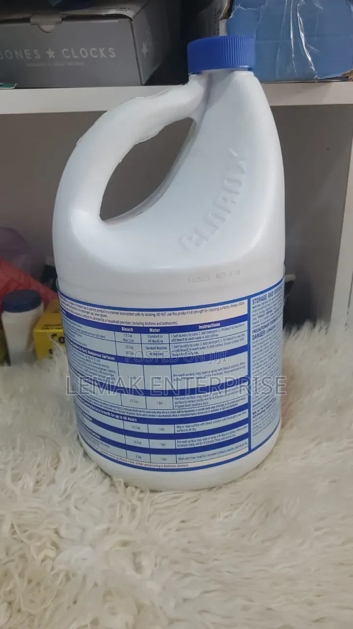 Clorox Disinfecting Bleach.