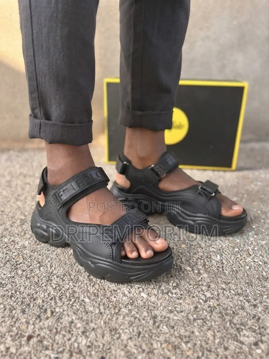 BUFFALO Chunky Sandals