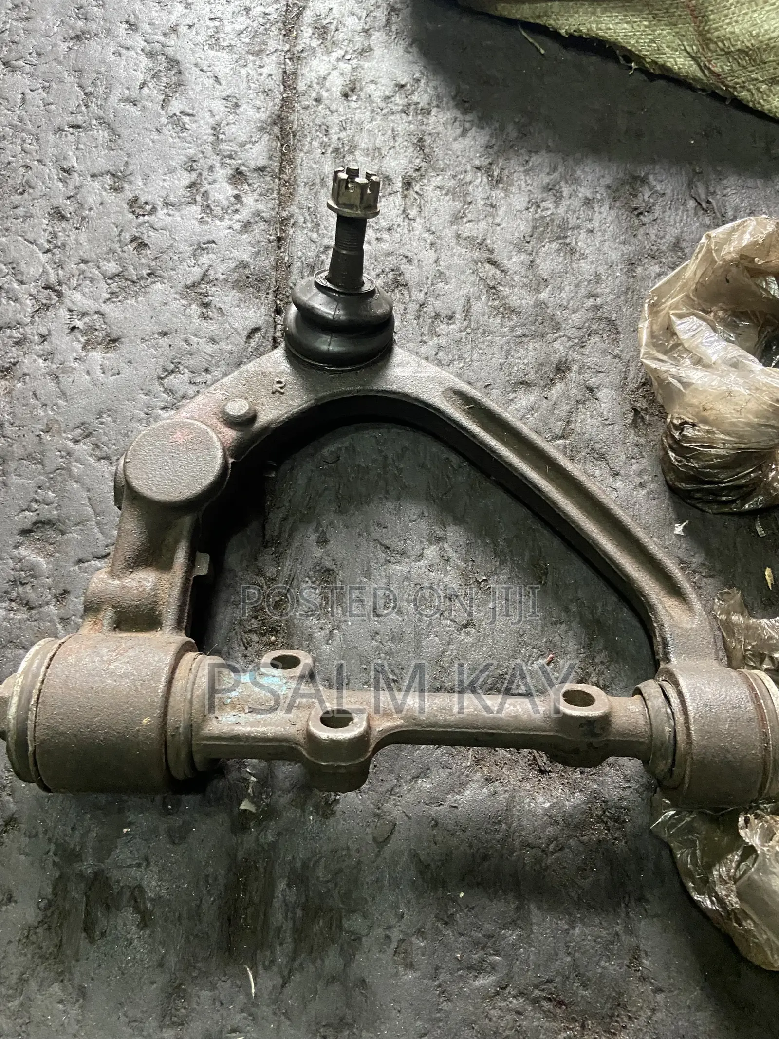 Toyota Hiace /Fish, Upper Arm/ Upper Control Arm Korea / Japan Used
