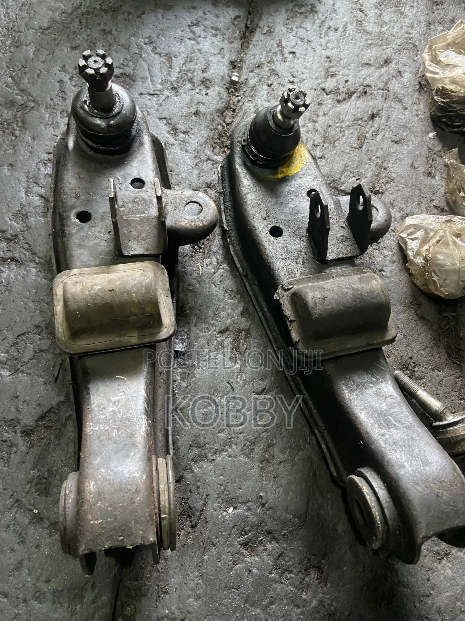 Hyundai Grace / H100 Lower Arm / Control Arm 1998-2018 - Korea Used